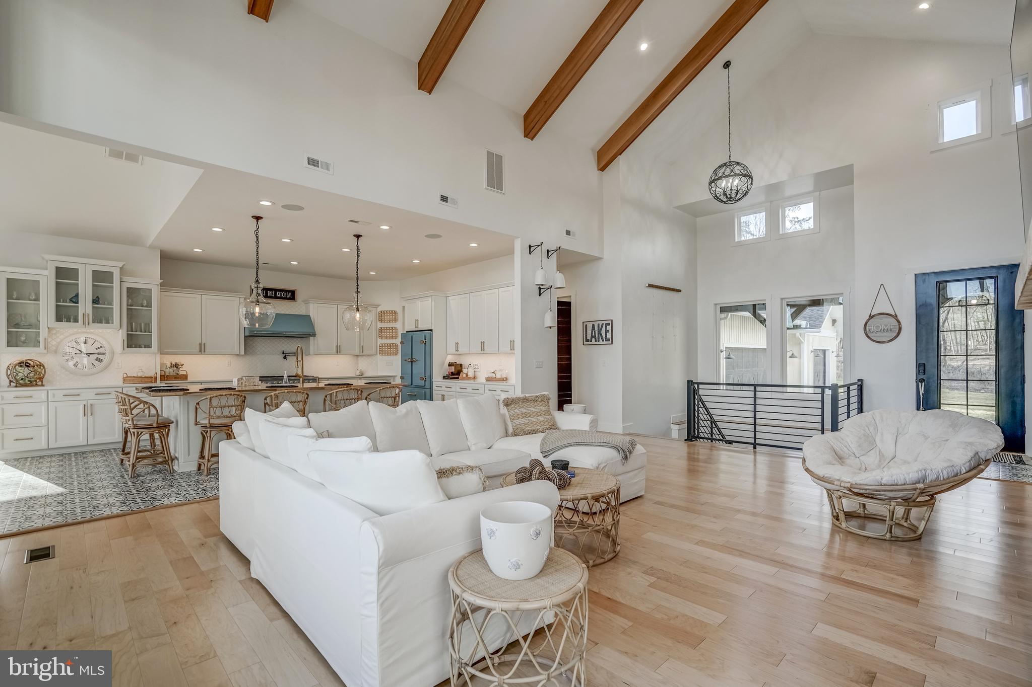 MITCHELL POINT - Residential