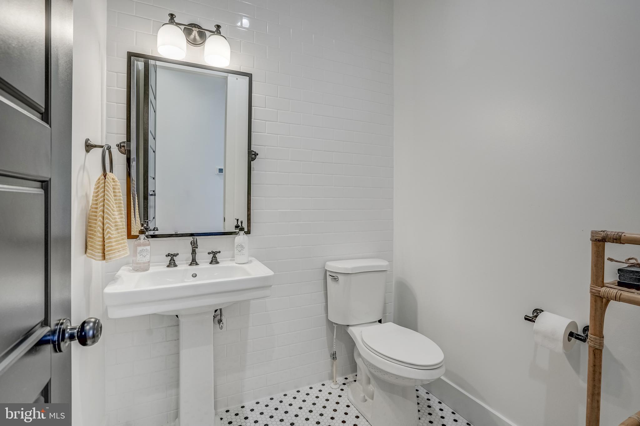 MITCHELL POINT - Residential