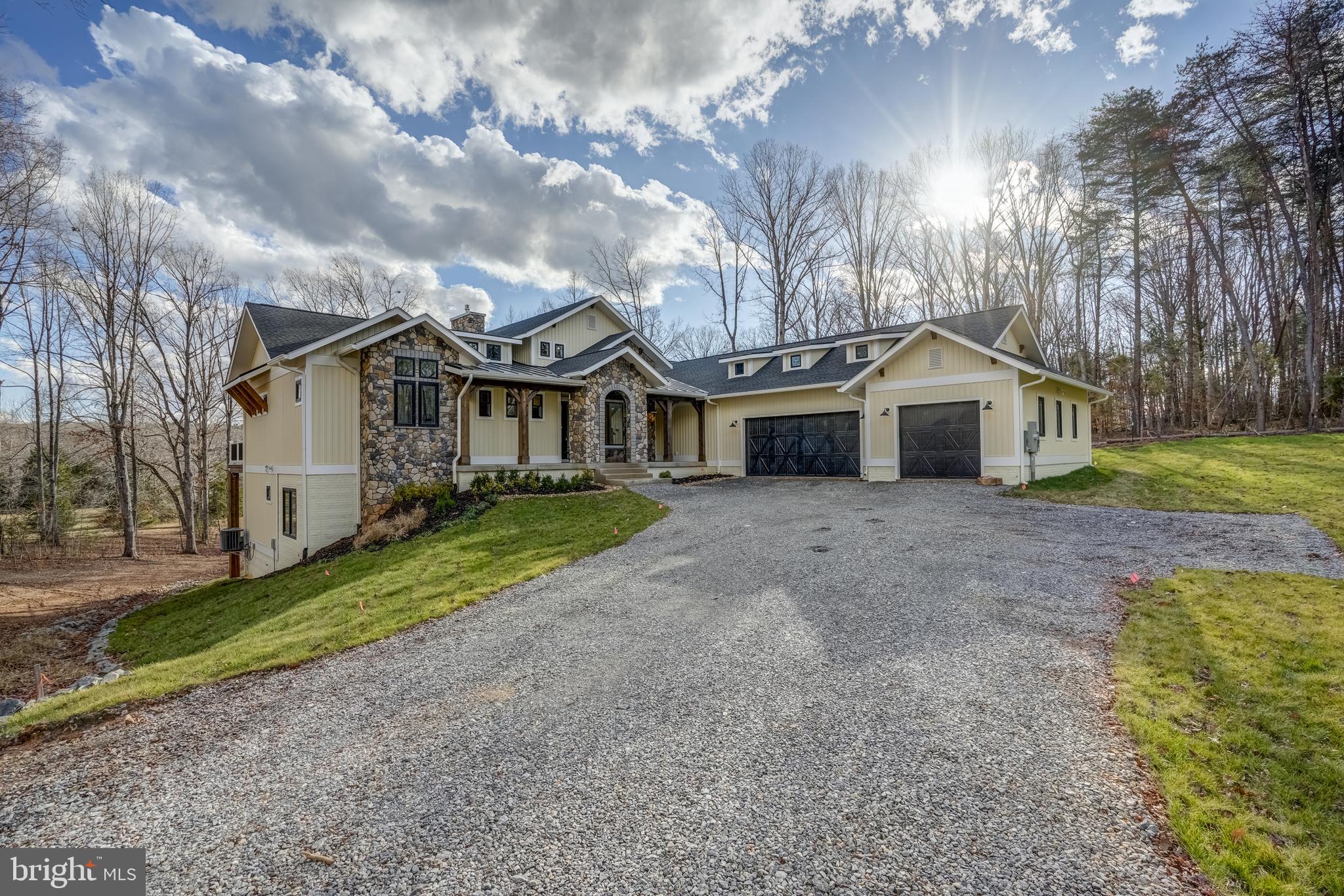 MITCHELL POINT - Residential