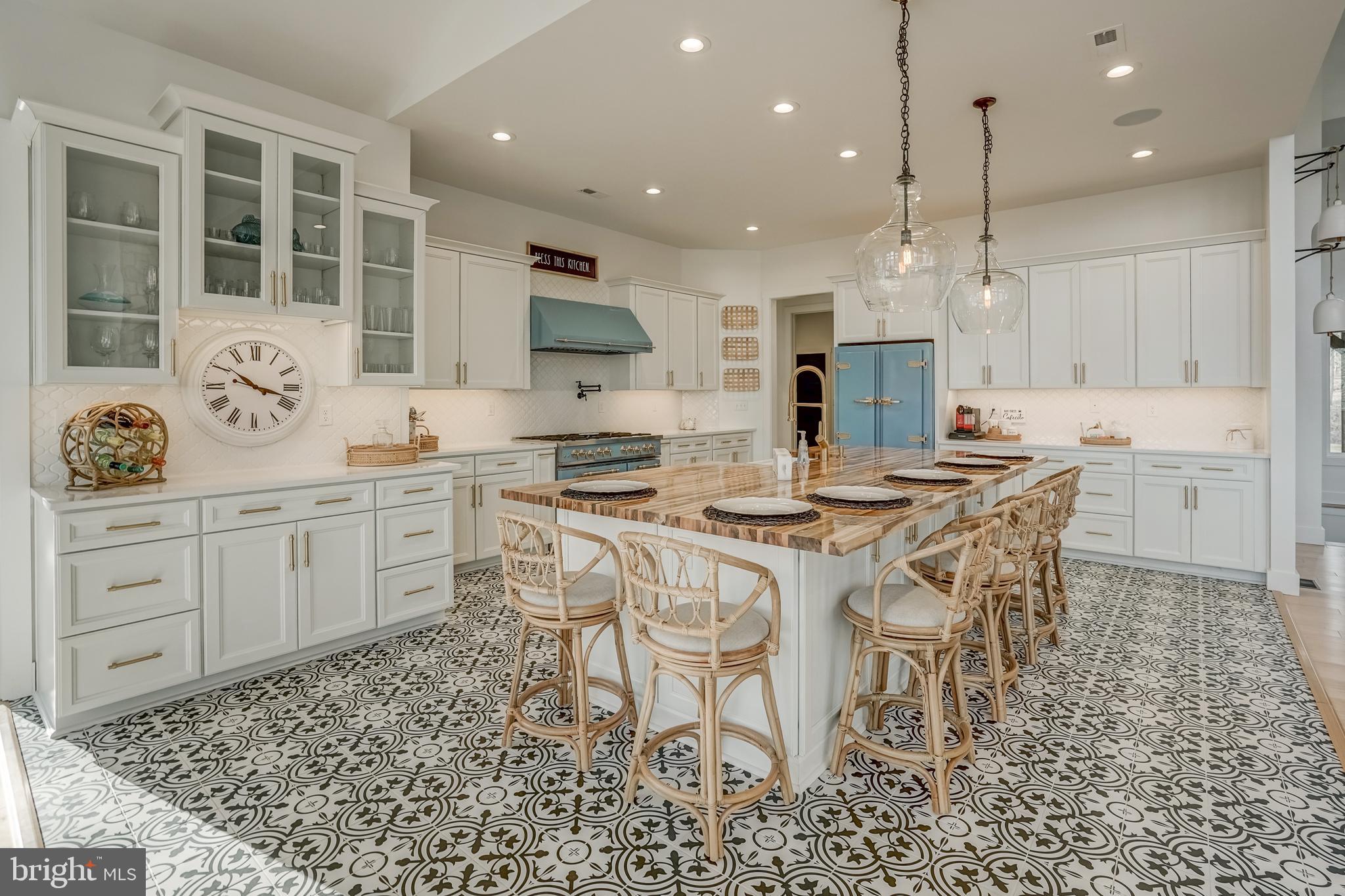 MITCHELL POINT - Residential