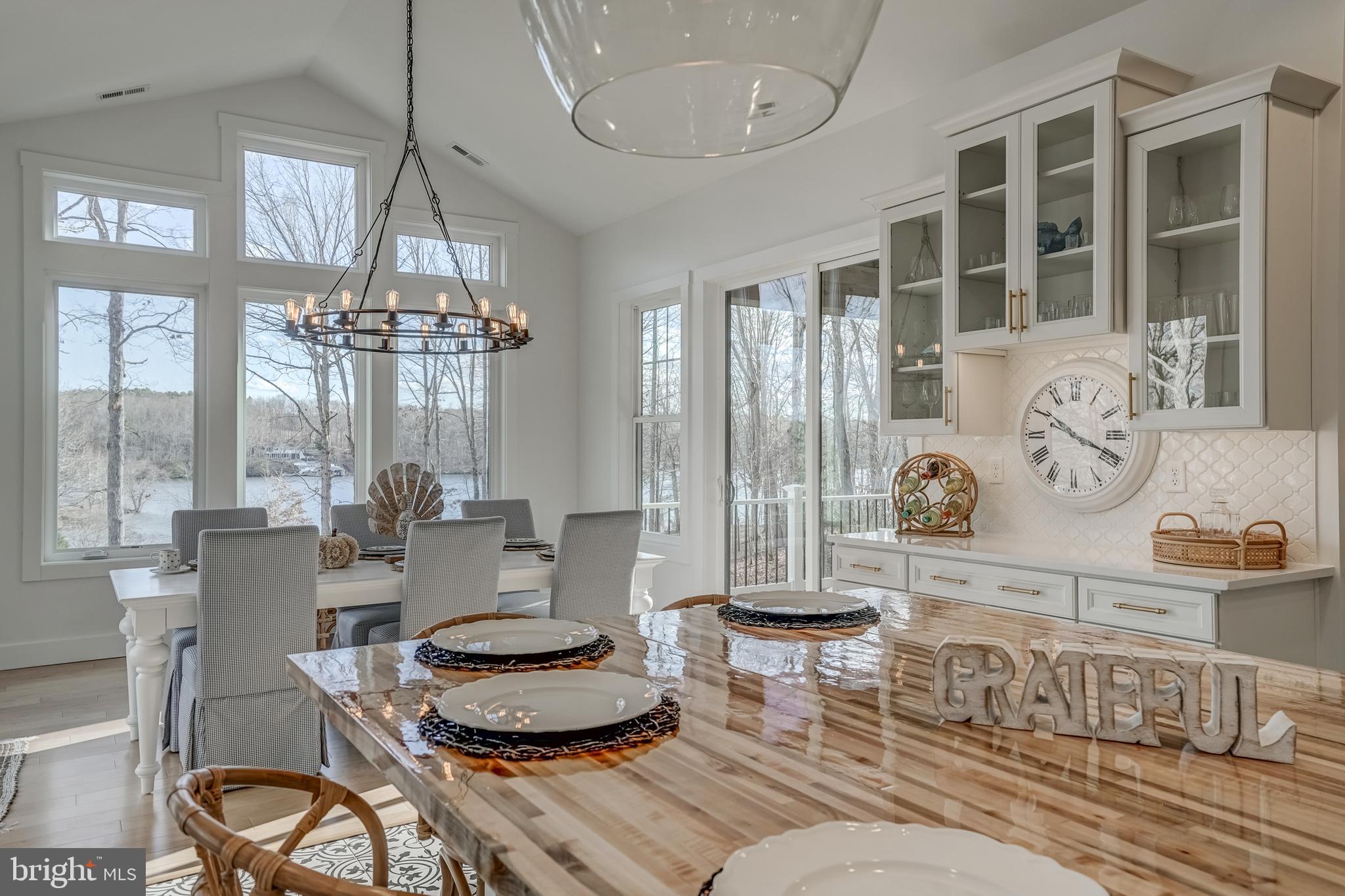 MITCHELL POINT - Residential