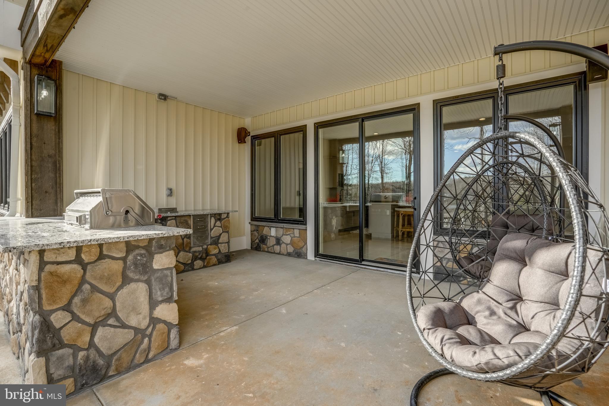 MITCHELL POINT - Residential