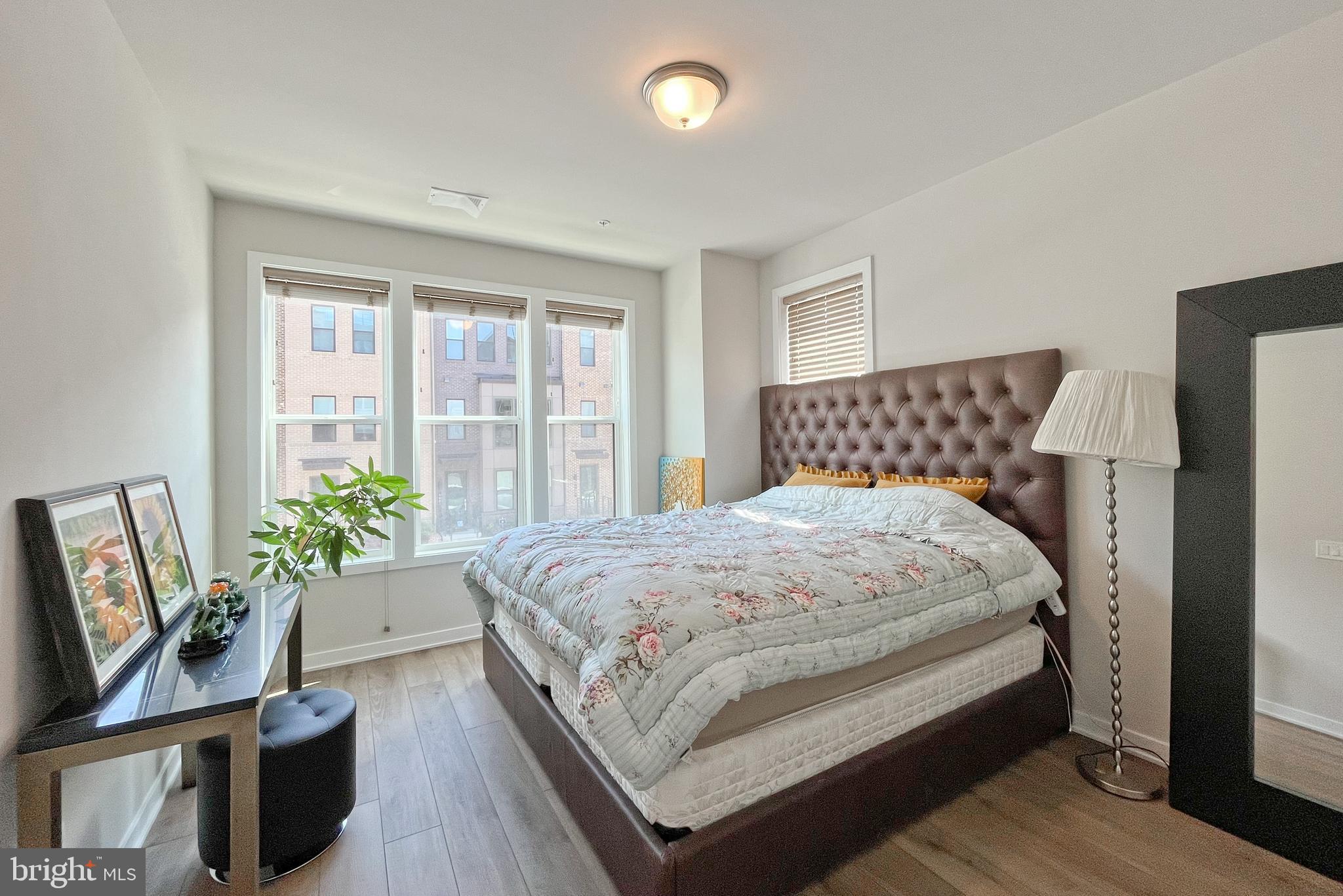 COMMONWEALTH PLACE AT WESTFIELDS - Residential Lease