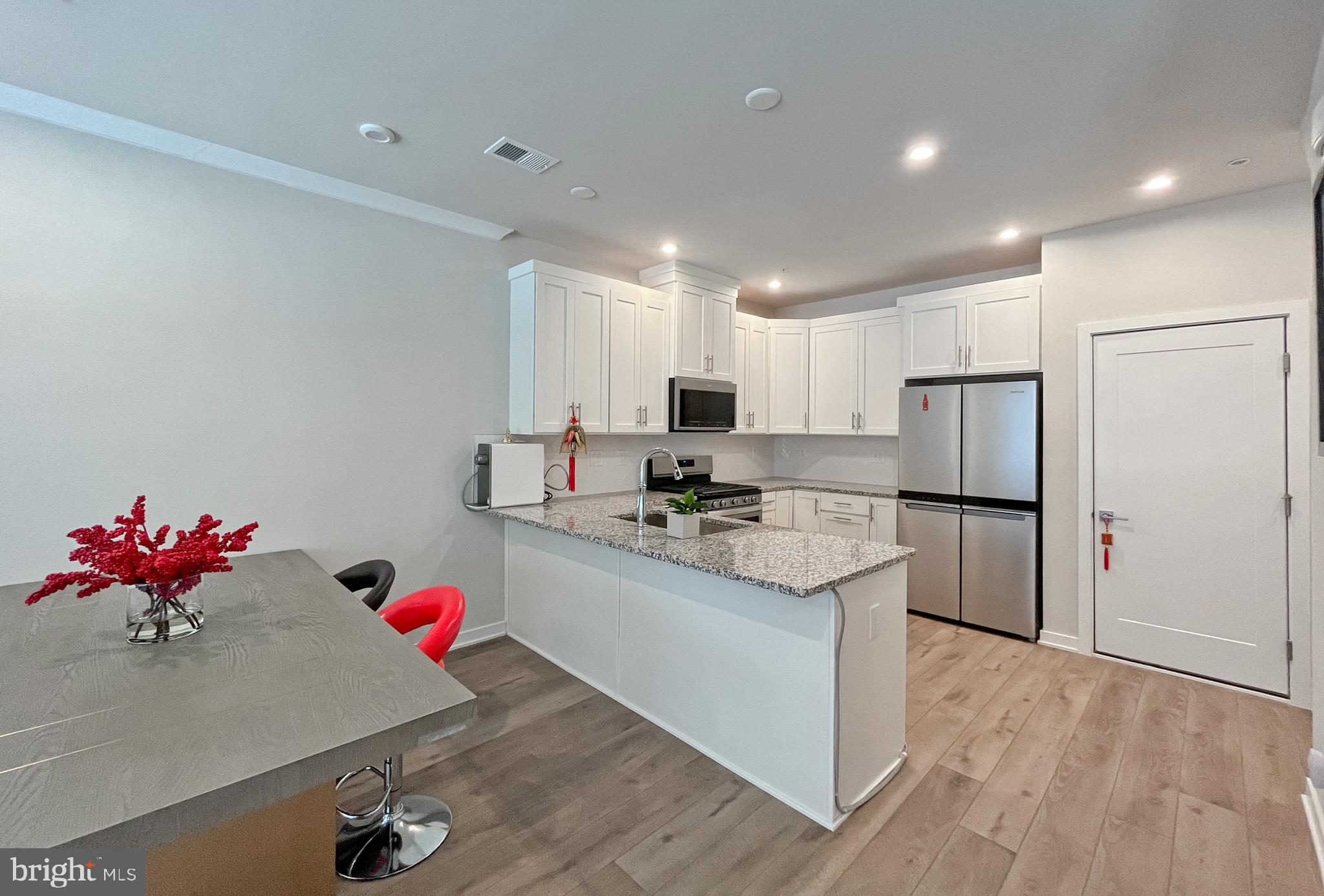 COMMONWEALTH PLACE AT WESTFIELDS - Residential Lease