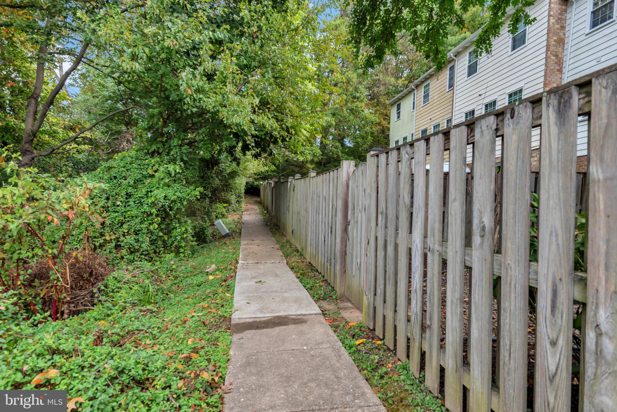 CARLTON SQUARE - Residential Lease