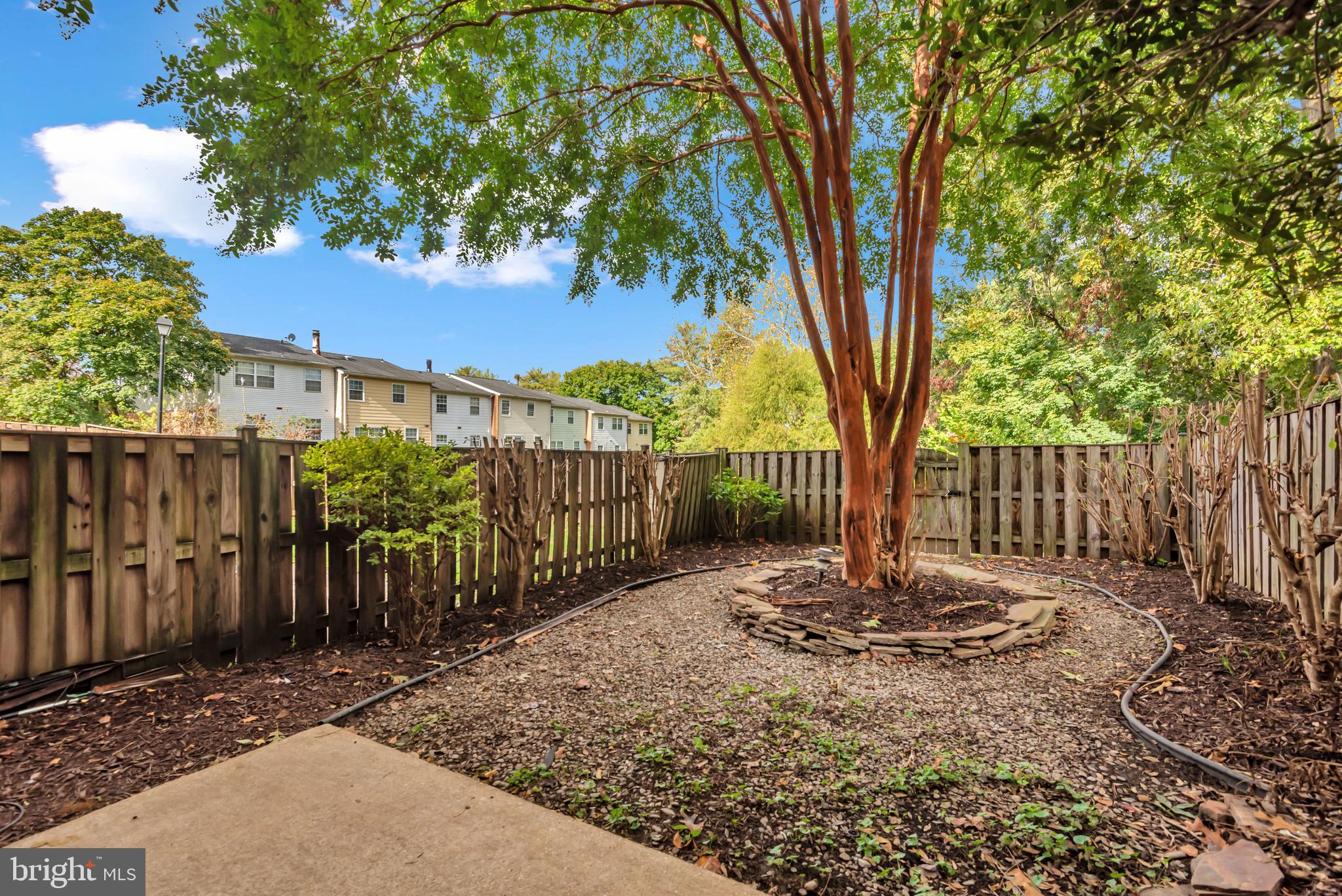 CARLTON SQUARE - Residential Lease