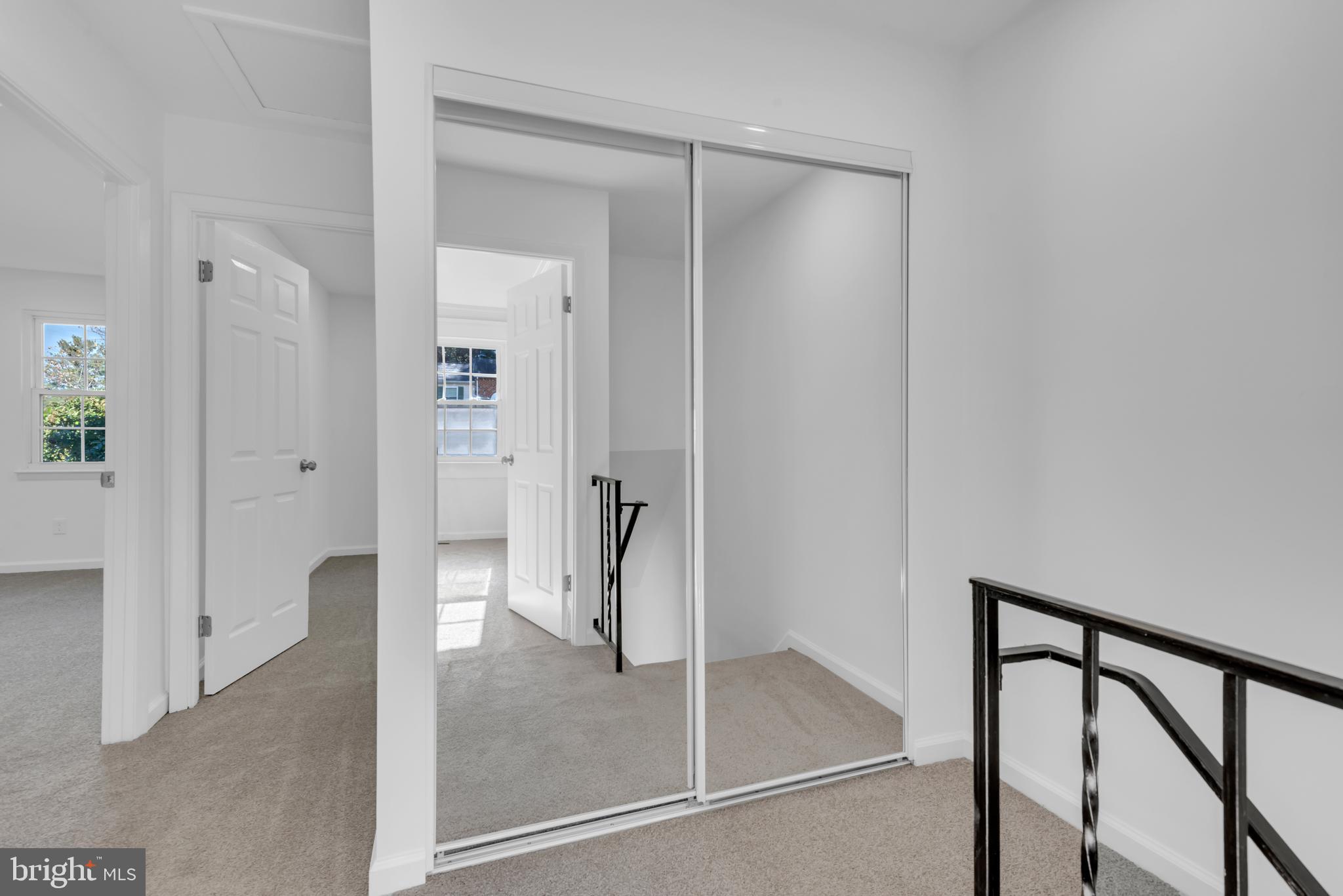 CARLTON SQUARE - Residential Lease