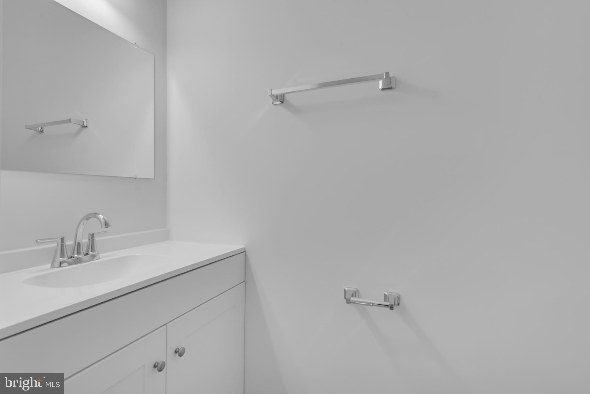 CARLTON SQUARE - Residential Lease