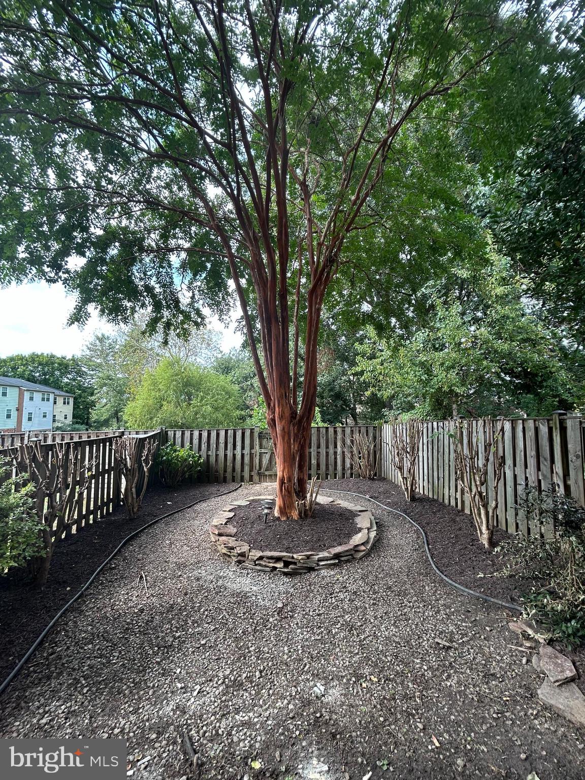 4 SUMMIT GREEN COURT