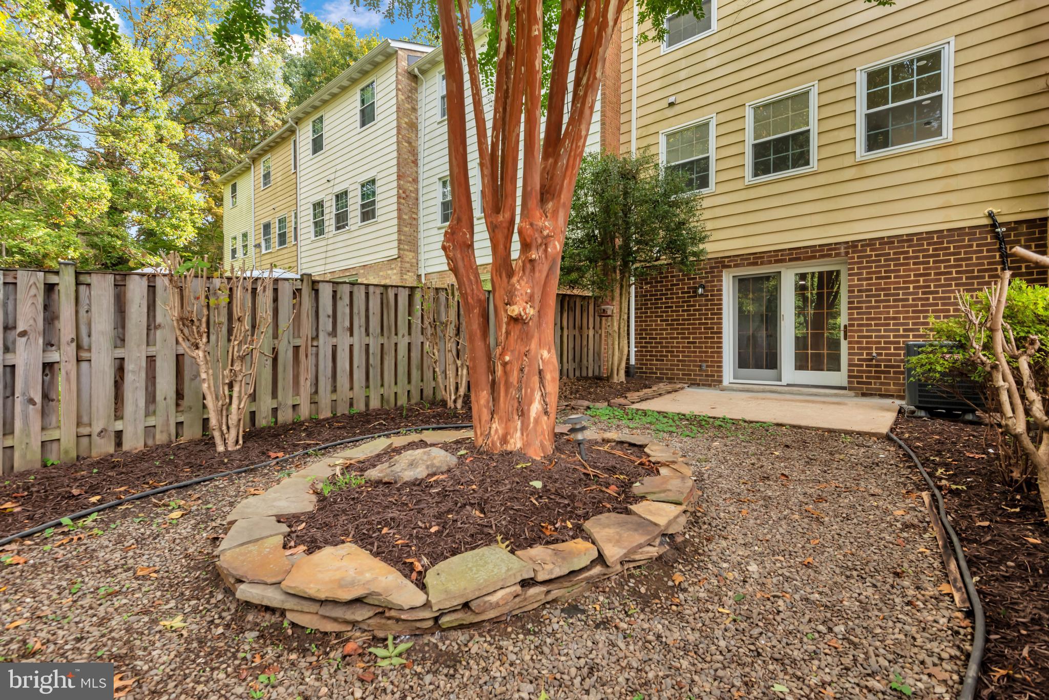 CARLTON SQUARE - Residential Lease