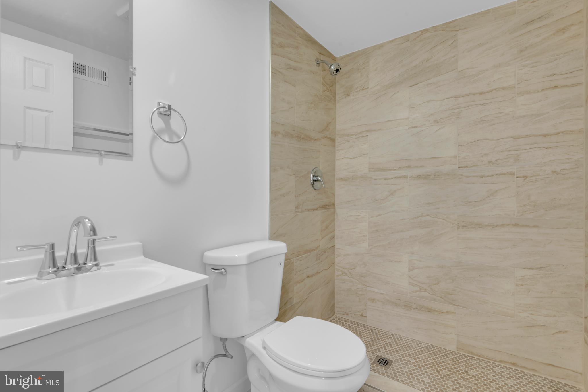 CARLTON SQUARE - Residential Lease