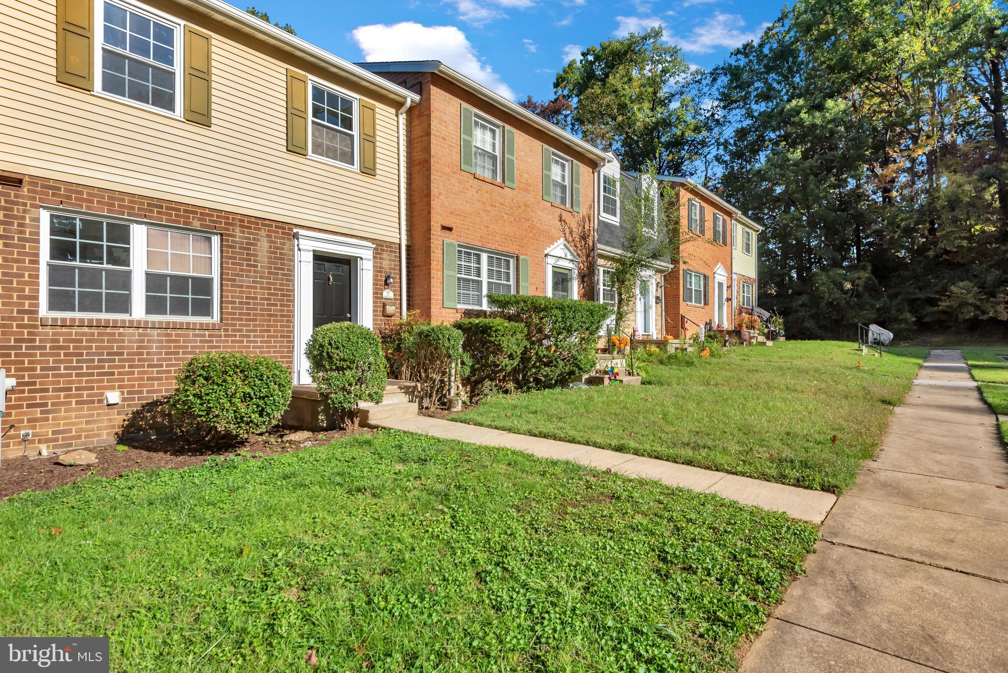 4 SUMMIT GREEN COURT