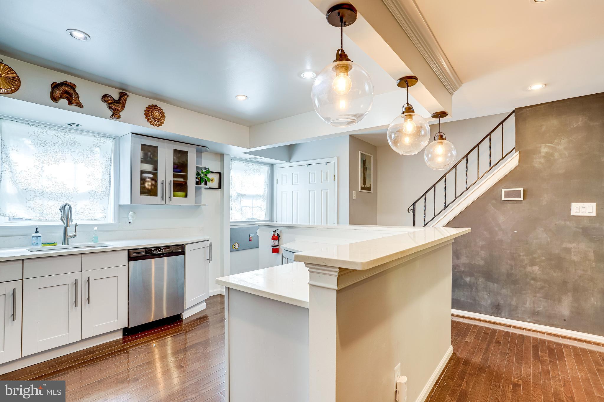 CARDINAL SQUARE - Residential