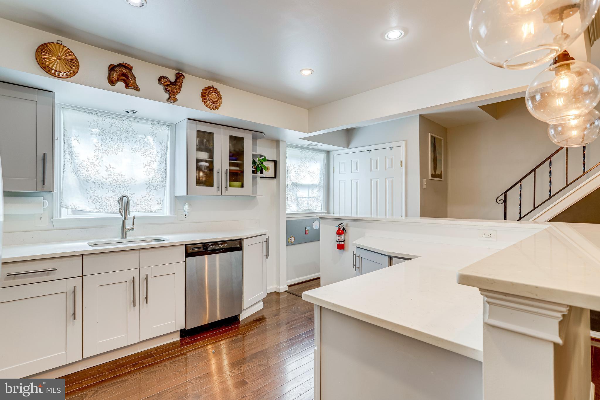 CARDINAL SQUARE - Residential