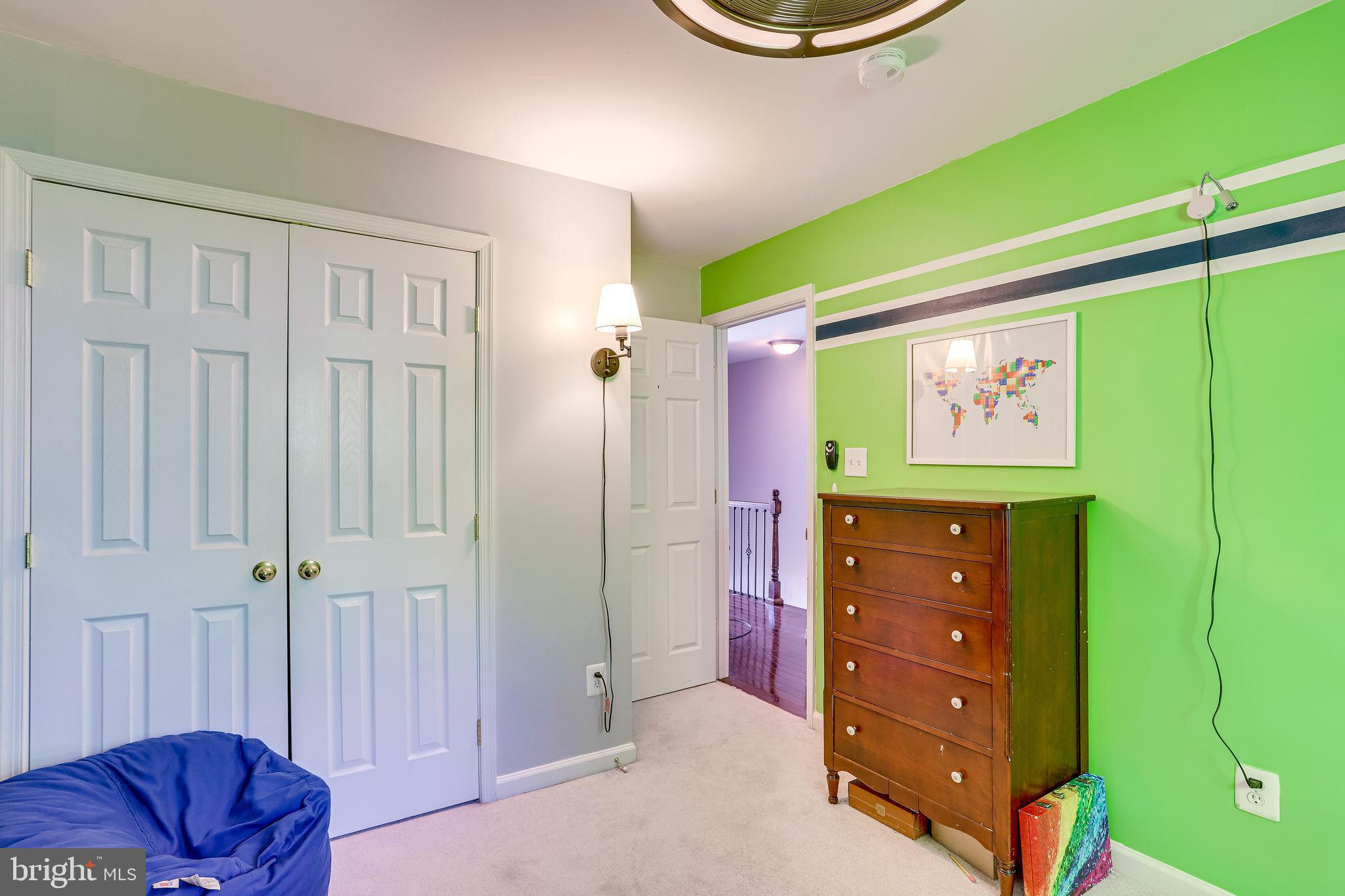 CARDINAL SQUARE - Residential