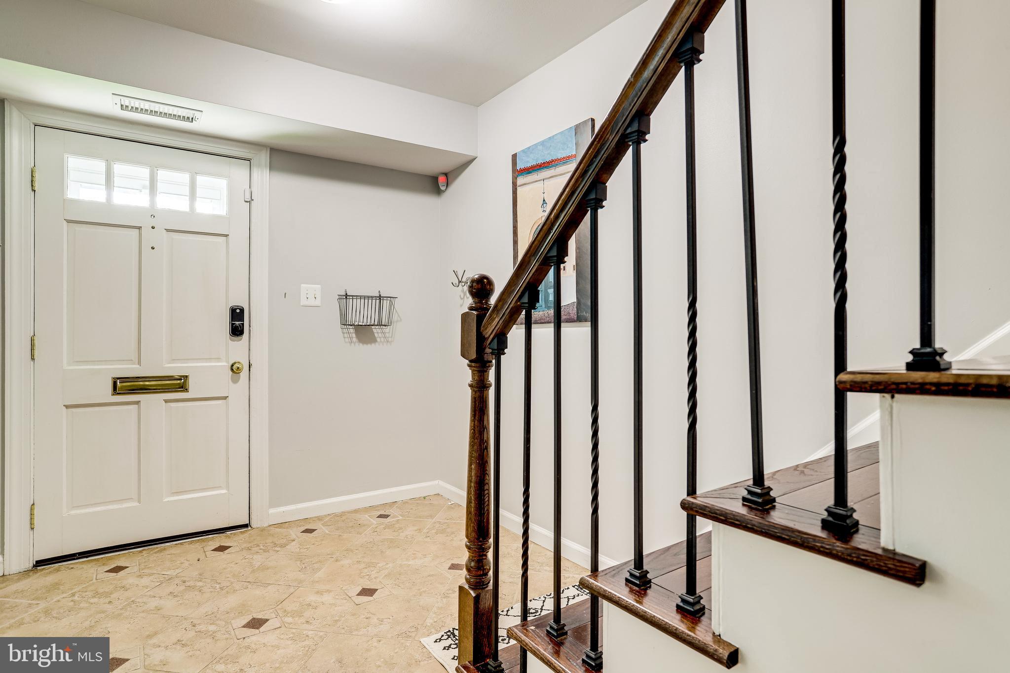 CARDINAL SQUARE - Residential