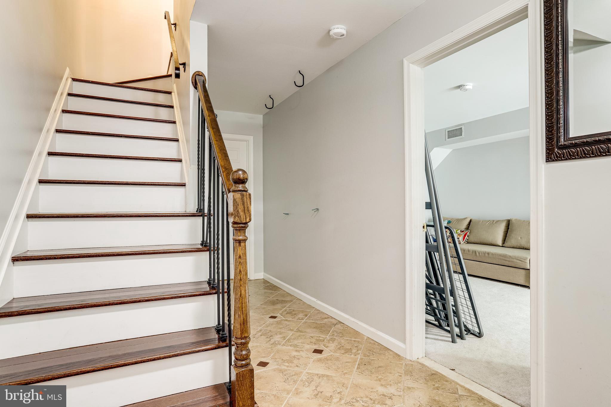 CARDINAL SQUARE - Residential