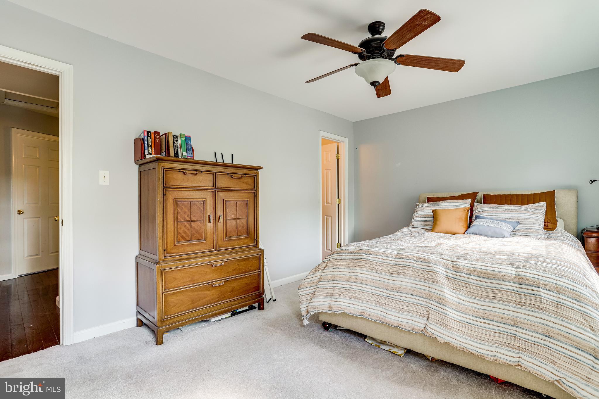 CARDINAL SQUARE - Residential