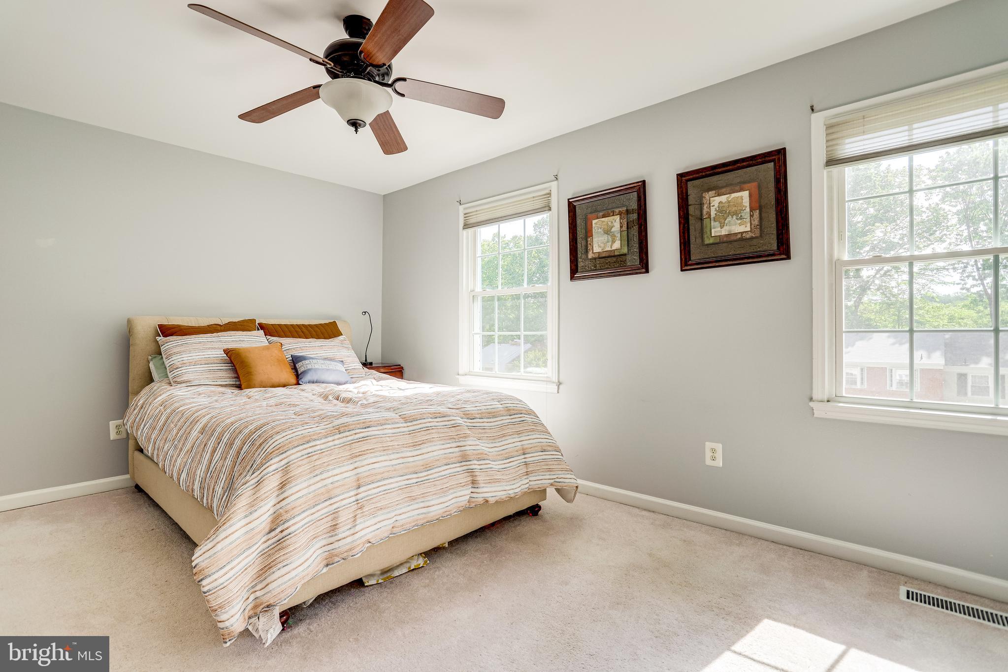 CARDINAL SQUARE - Residential