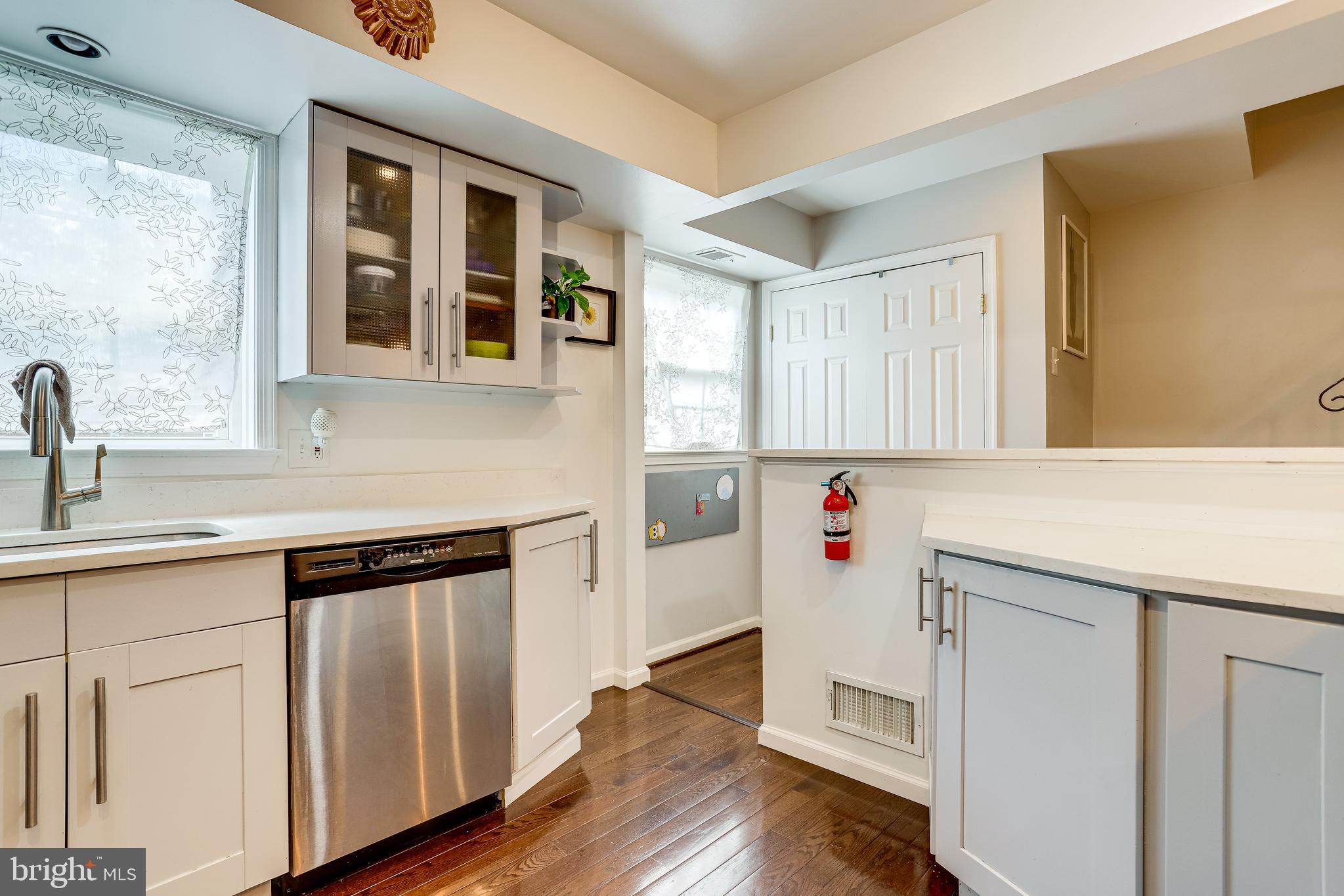 CARDINAL SQUARE - Residential