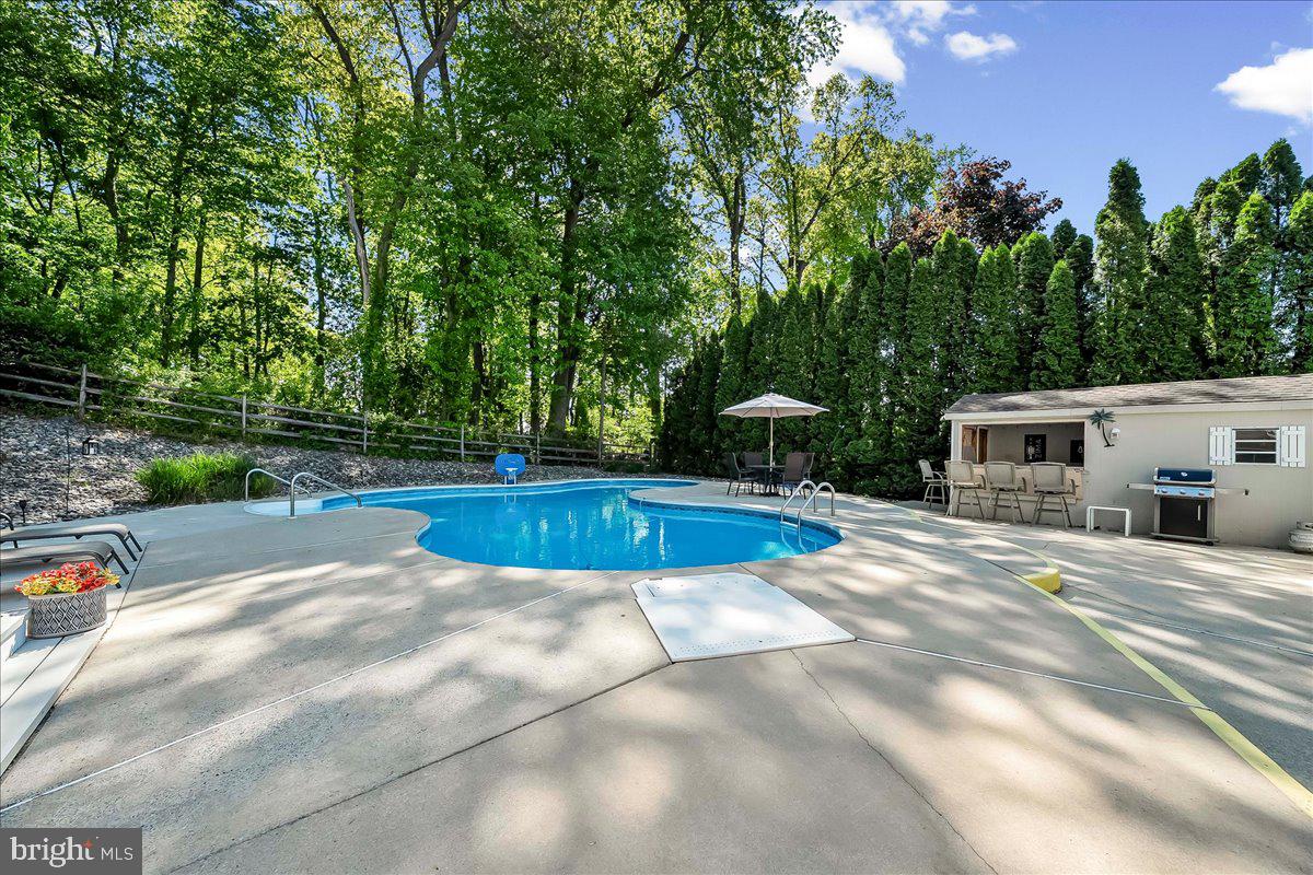 HIDDEN CREEK - Residential