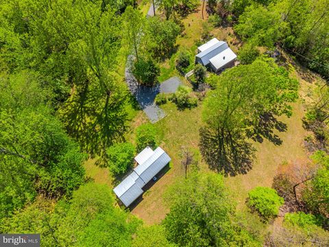 Photo of 240 Whorton Hollow Road, CASTLETON, VA 22716 (MLS # VARP2002628)