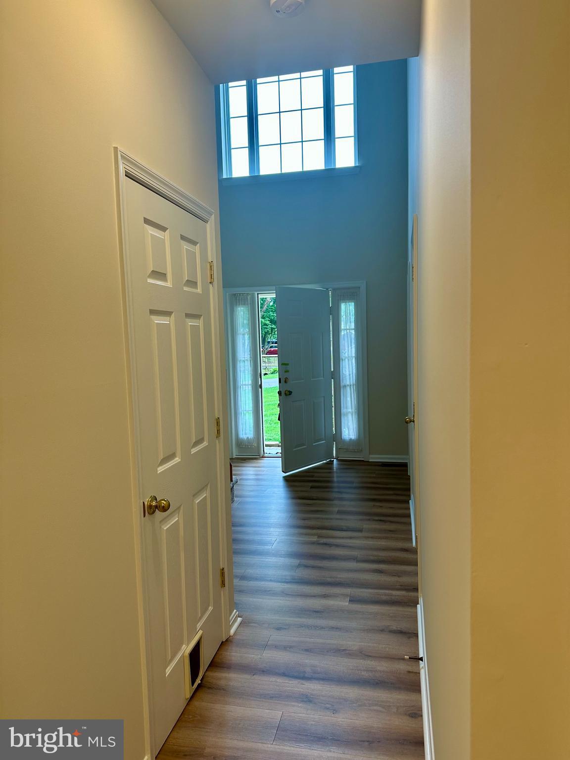 558 CROSS CREEK COURT
