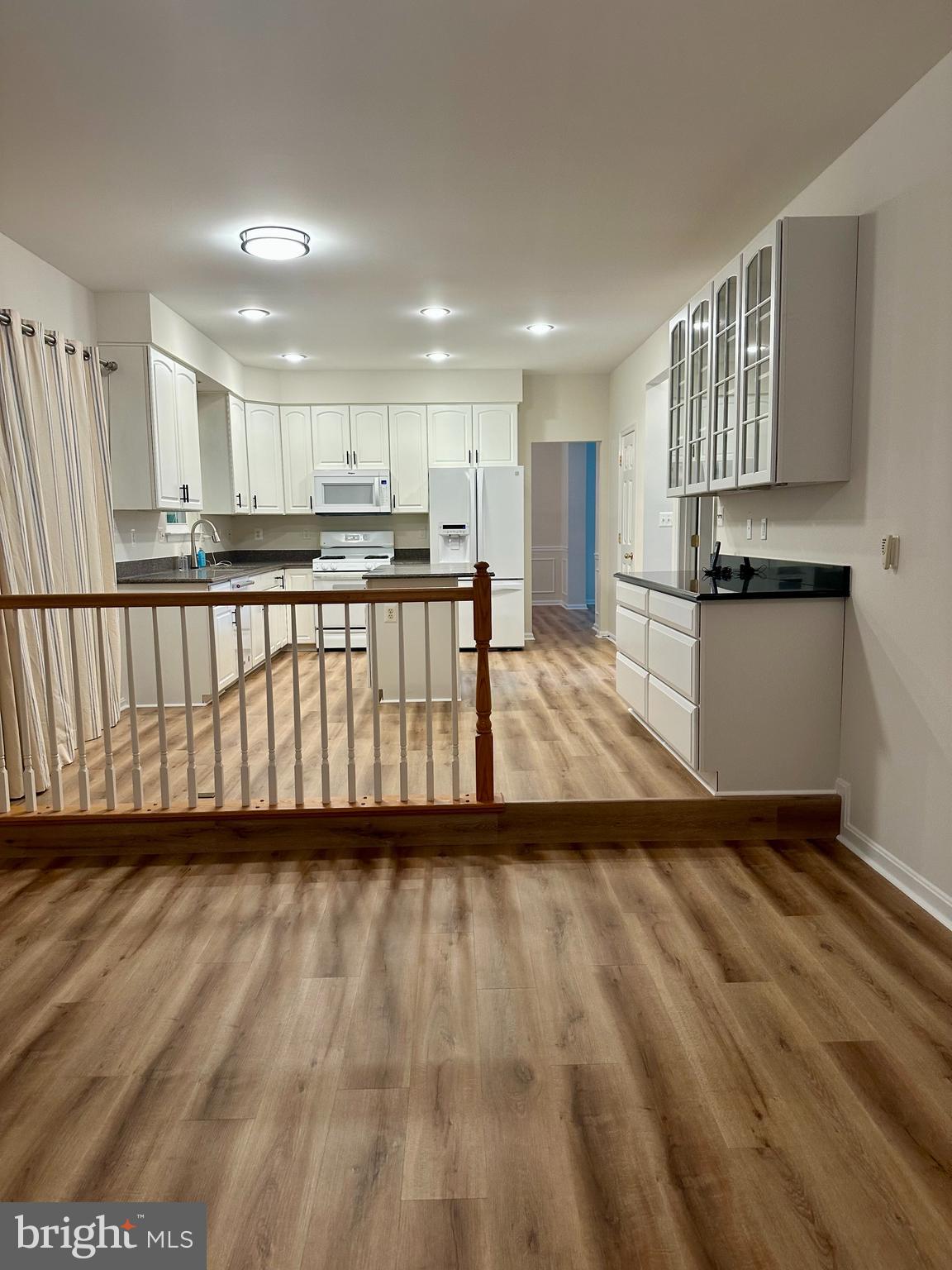 558 CROSS CREEK COURT