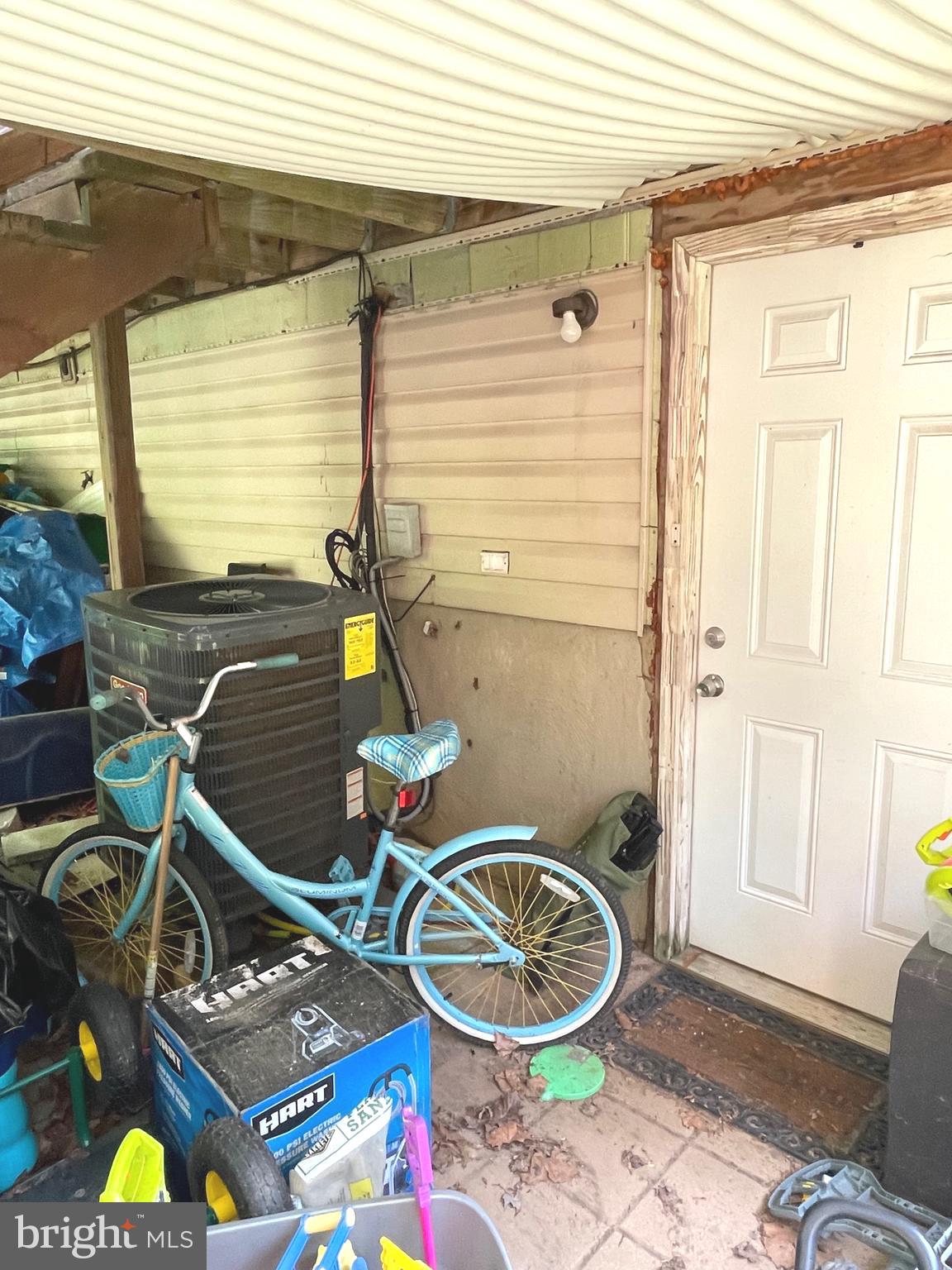 VILLAGE OF OWEN BROWN - Residential