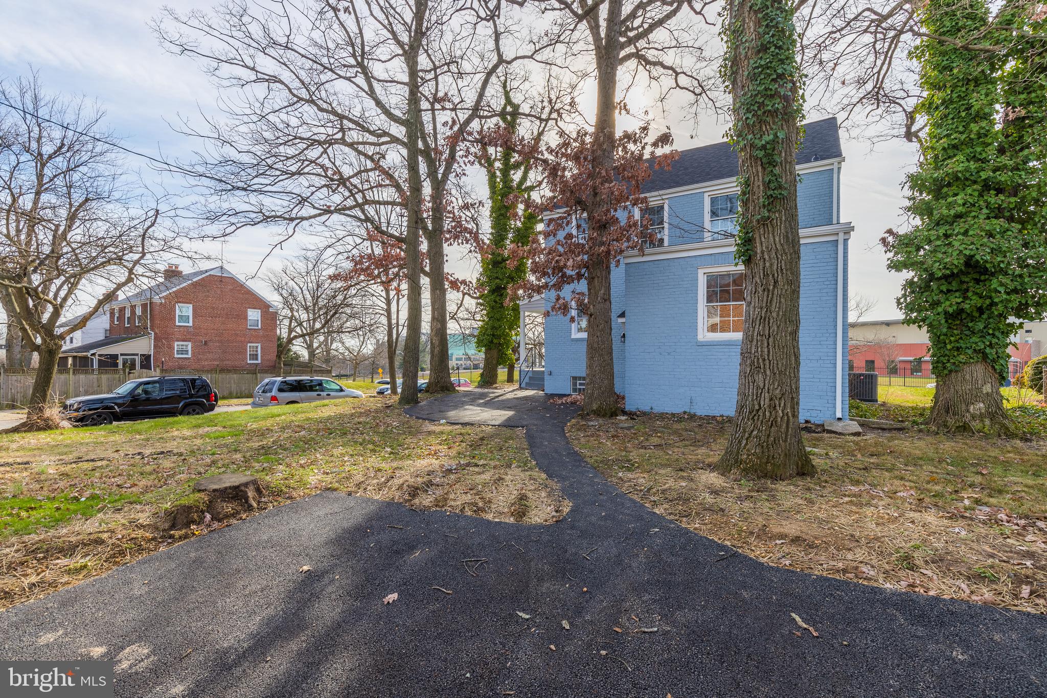 RAMBLEWOOD - Residential