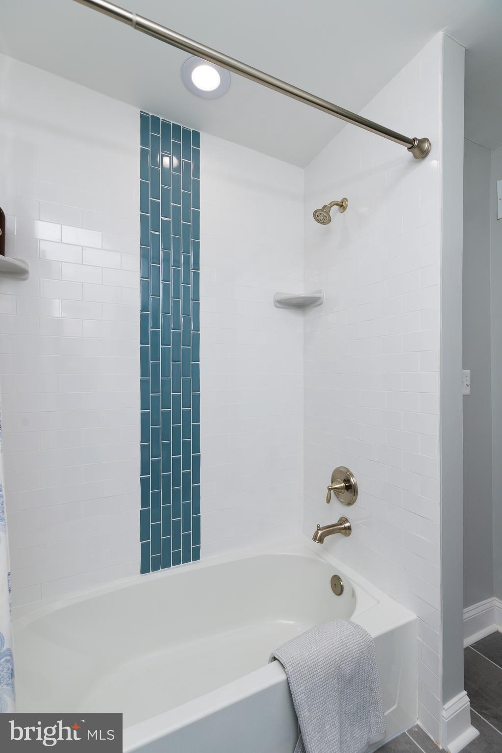 RAMBLEWOOD - Residential