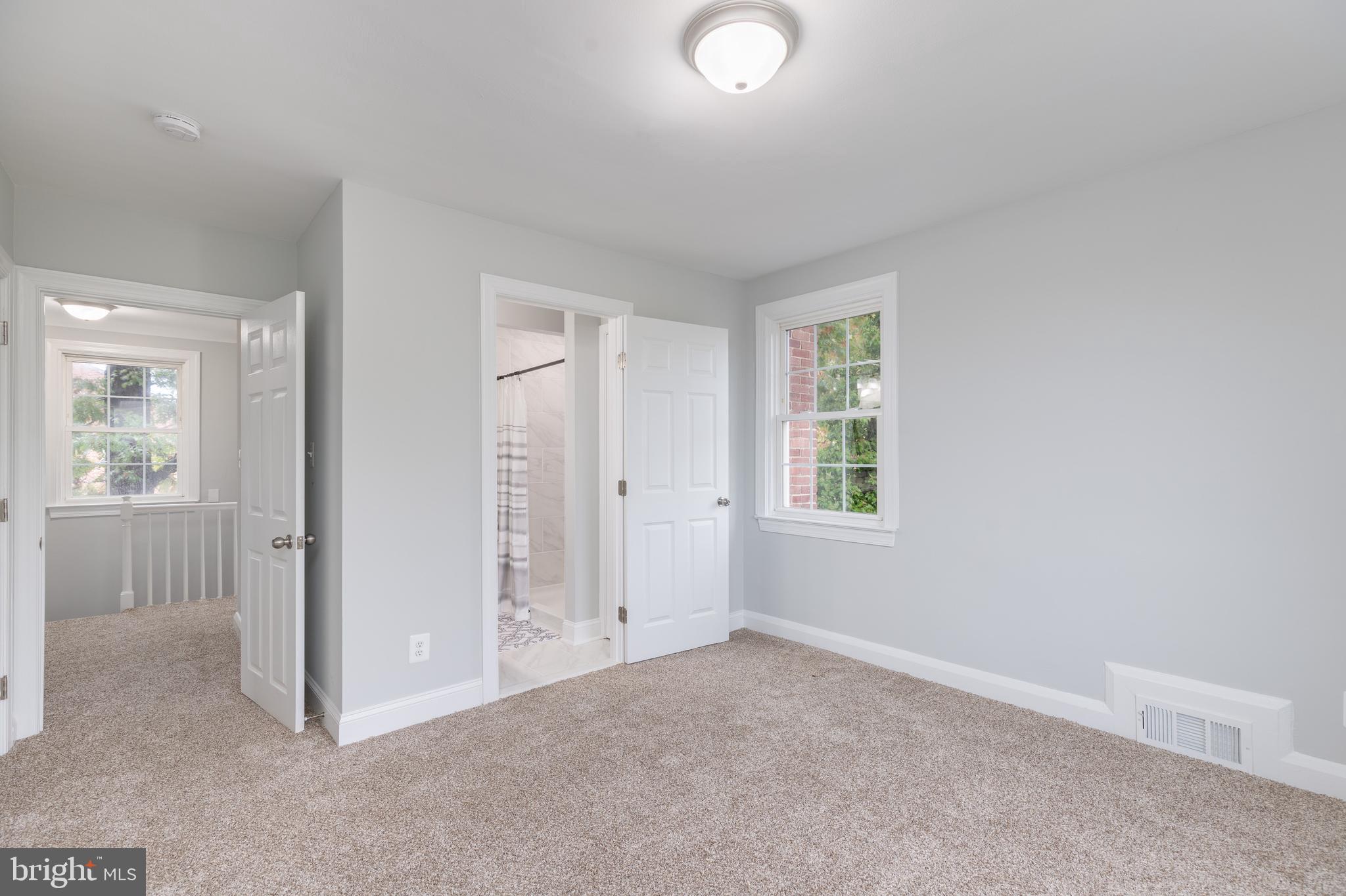 RAMBLEWOOD - Residential