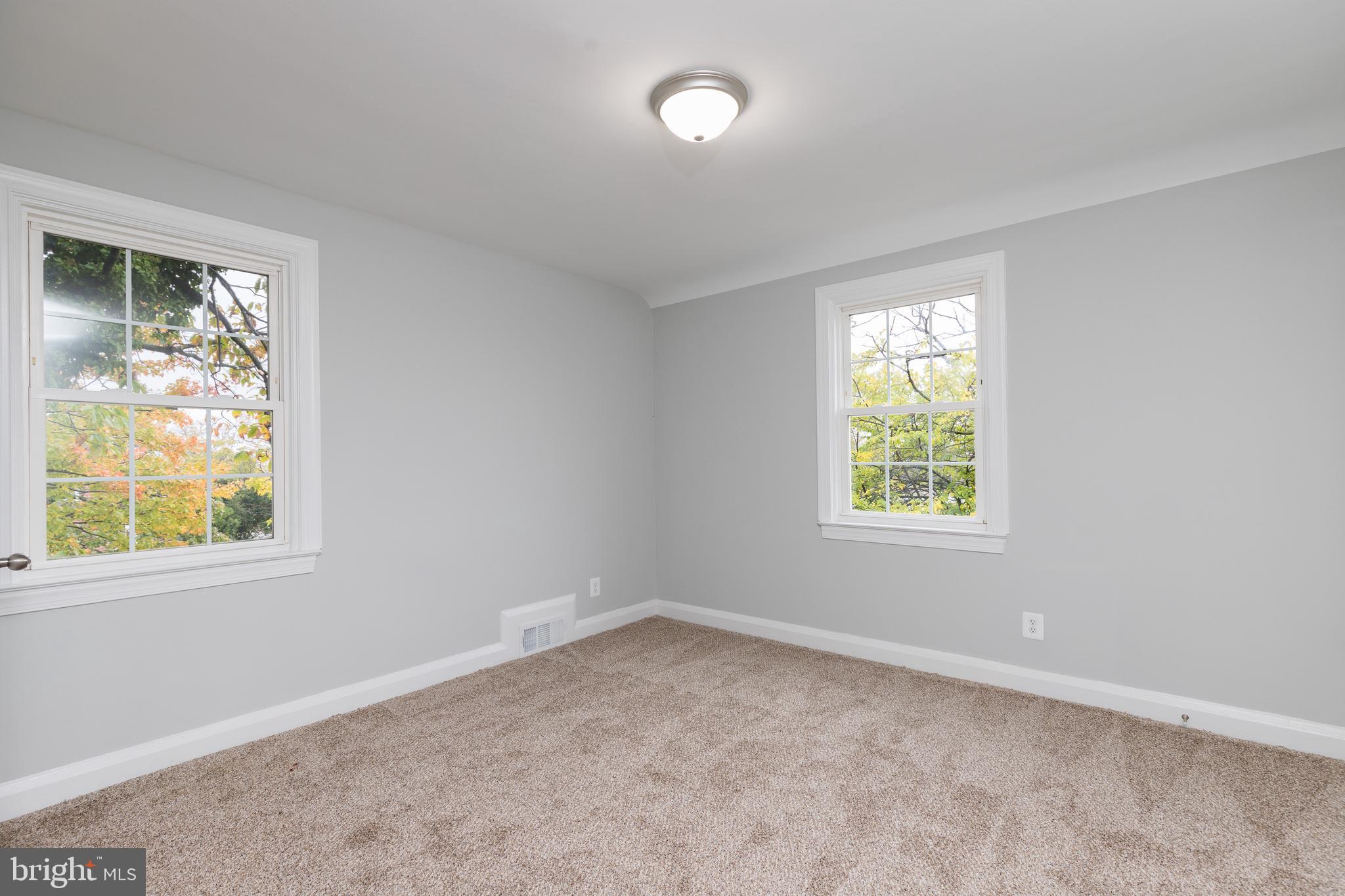 RAMBLEWOOD - Residential