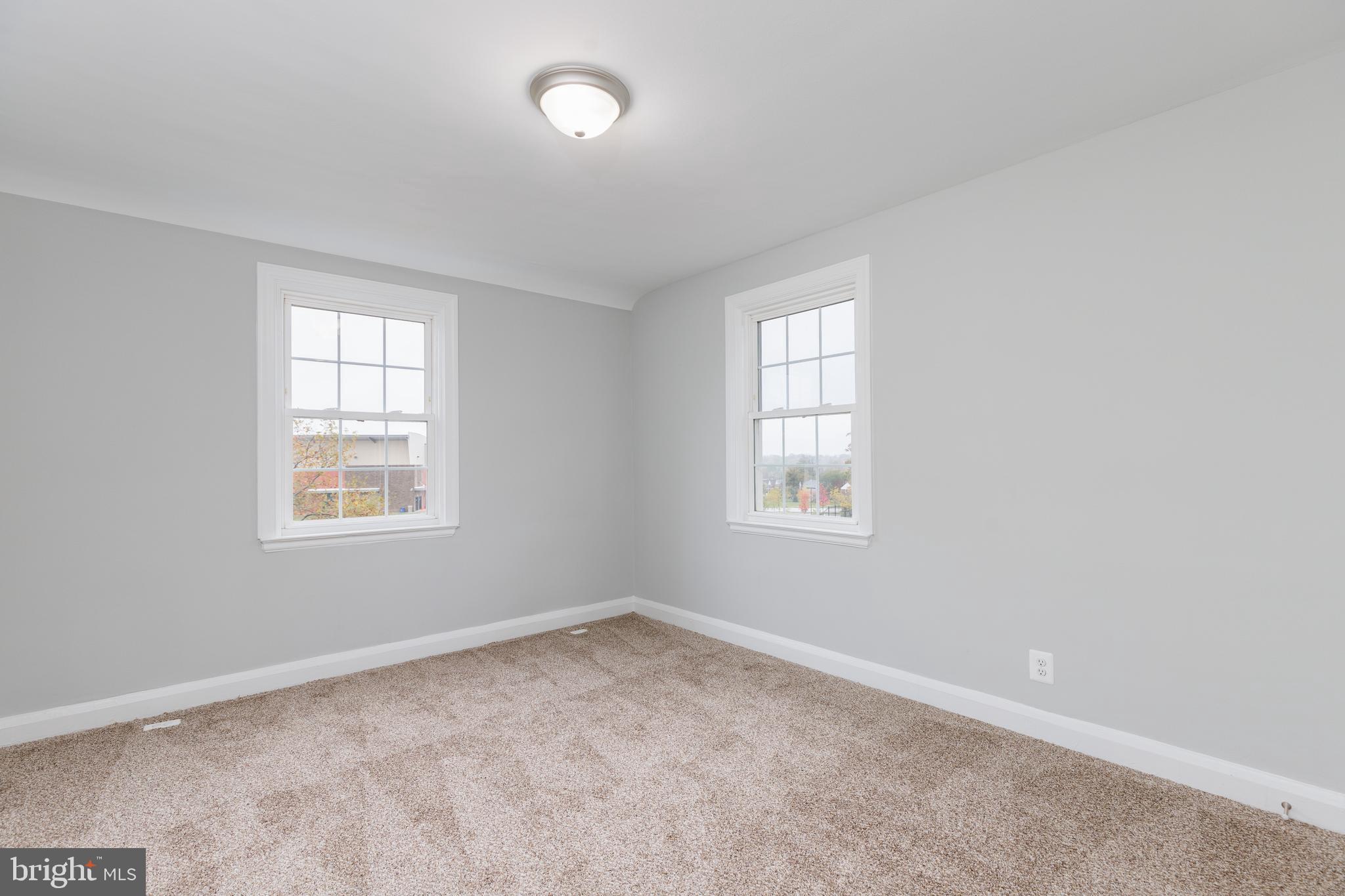 RAMBLEWOOD - Residential