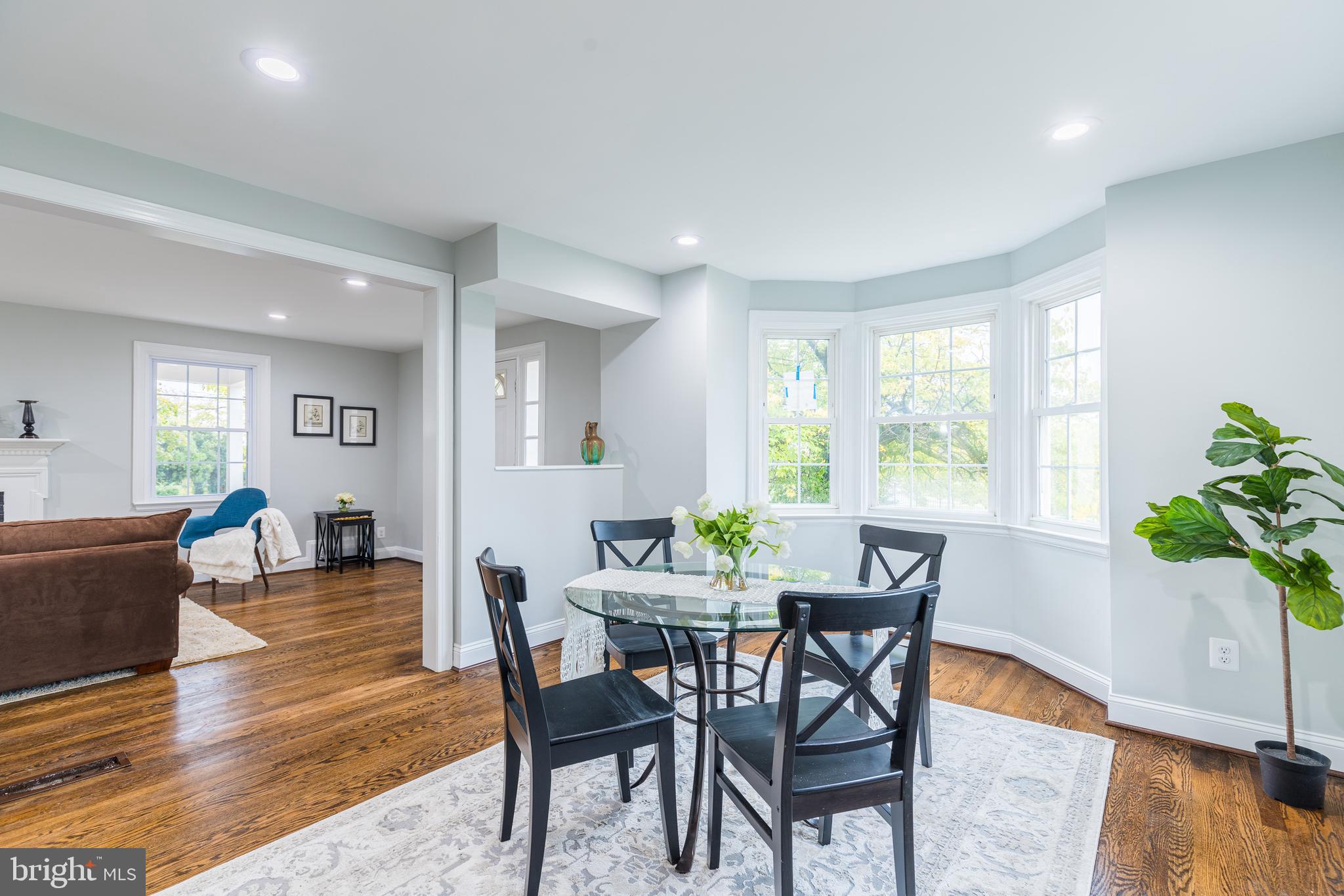 RAMBLEWOOD - Residential