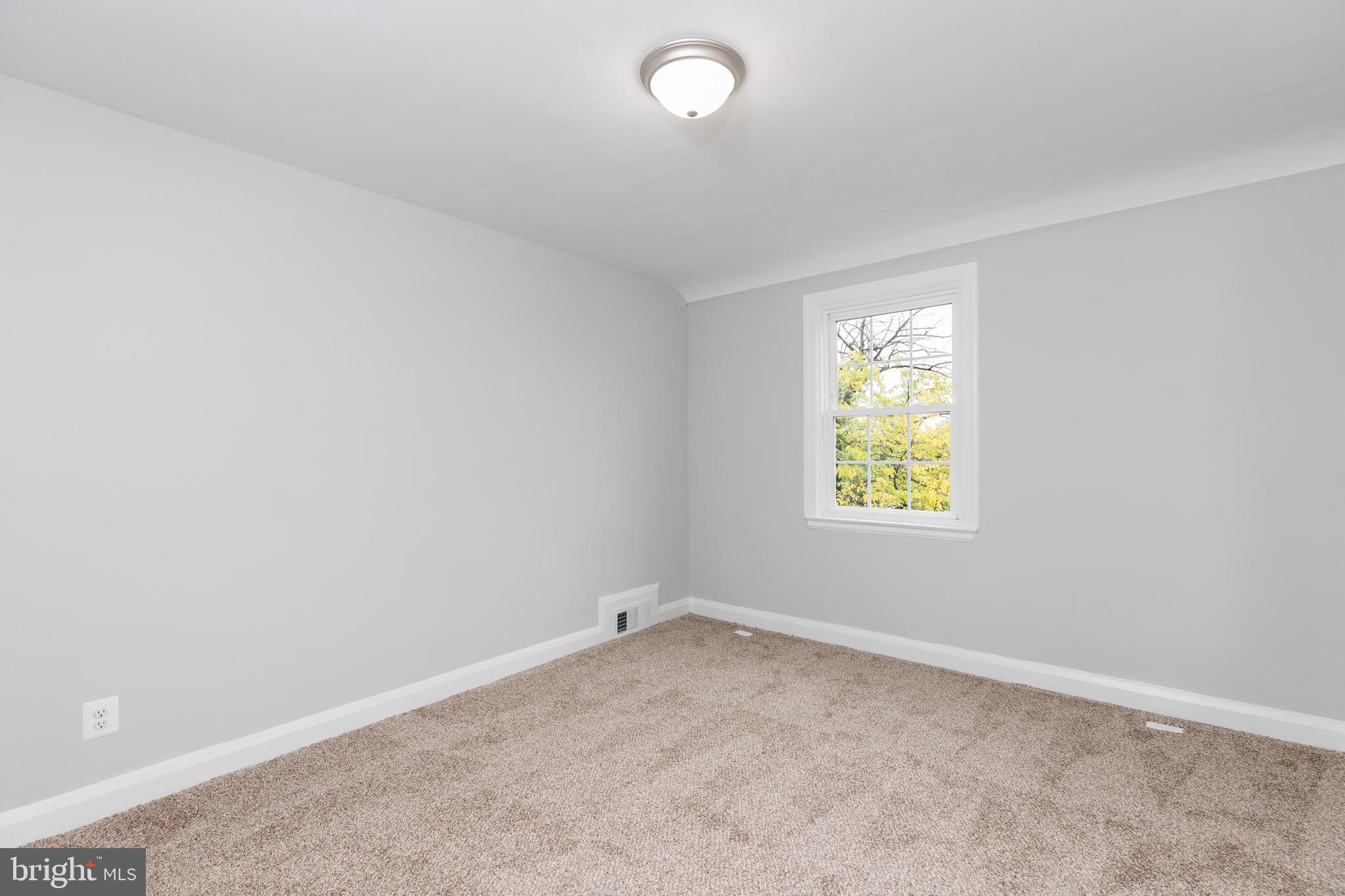 RAMBLEWOOD - Residential