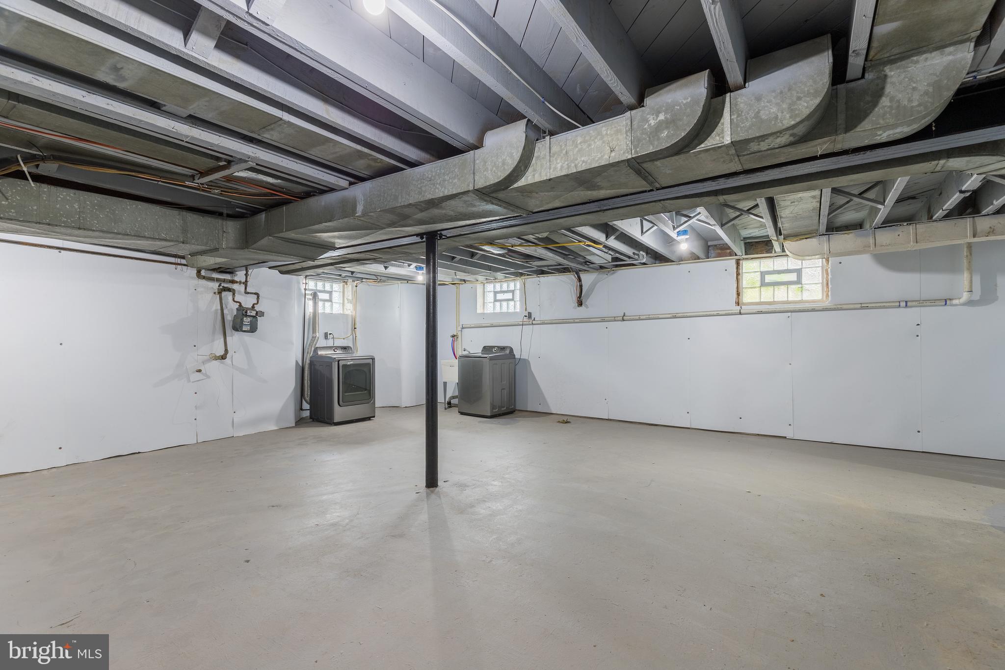 RAMBLEWOOD - Residential