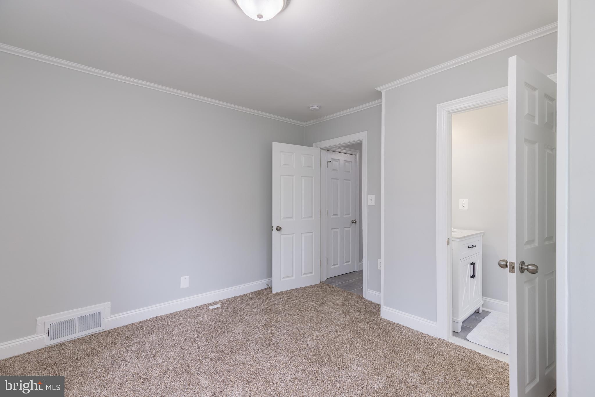 RAMBLEWOOD - Residential