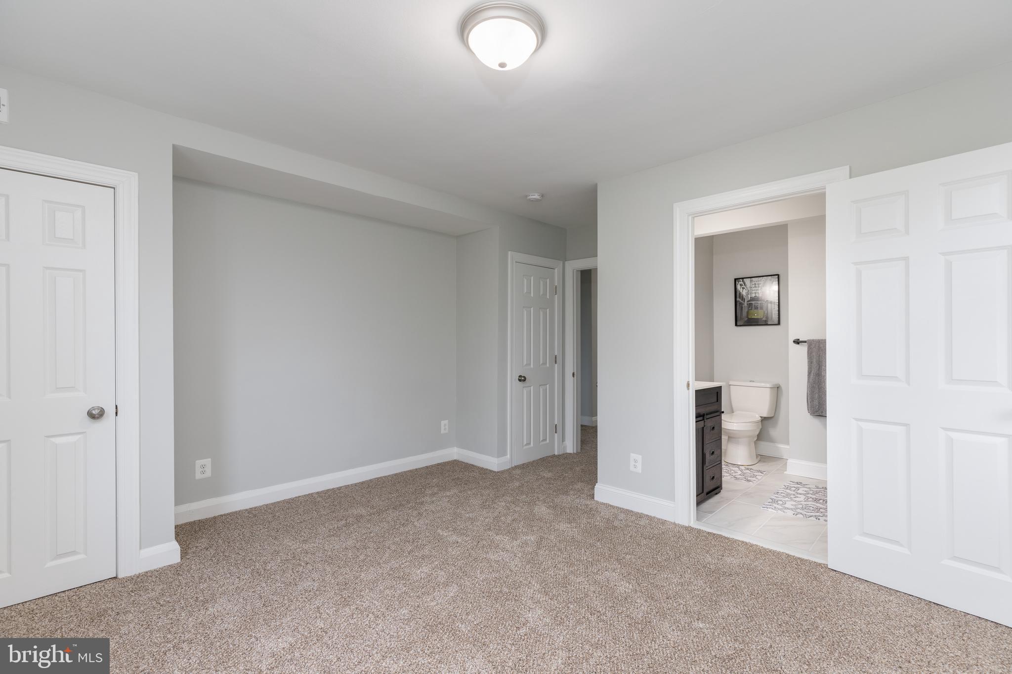 RAMBLEWOOD - Residential