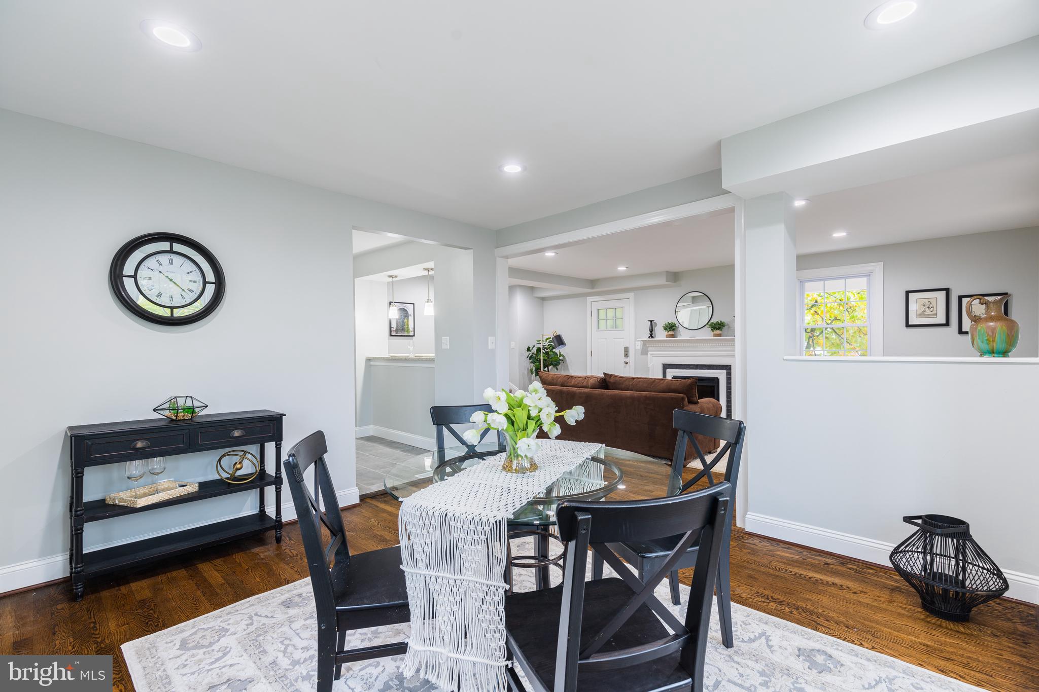 RAMBLEWOOD - Residential