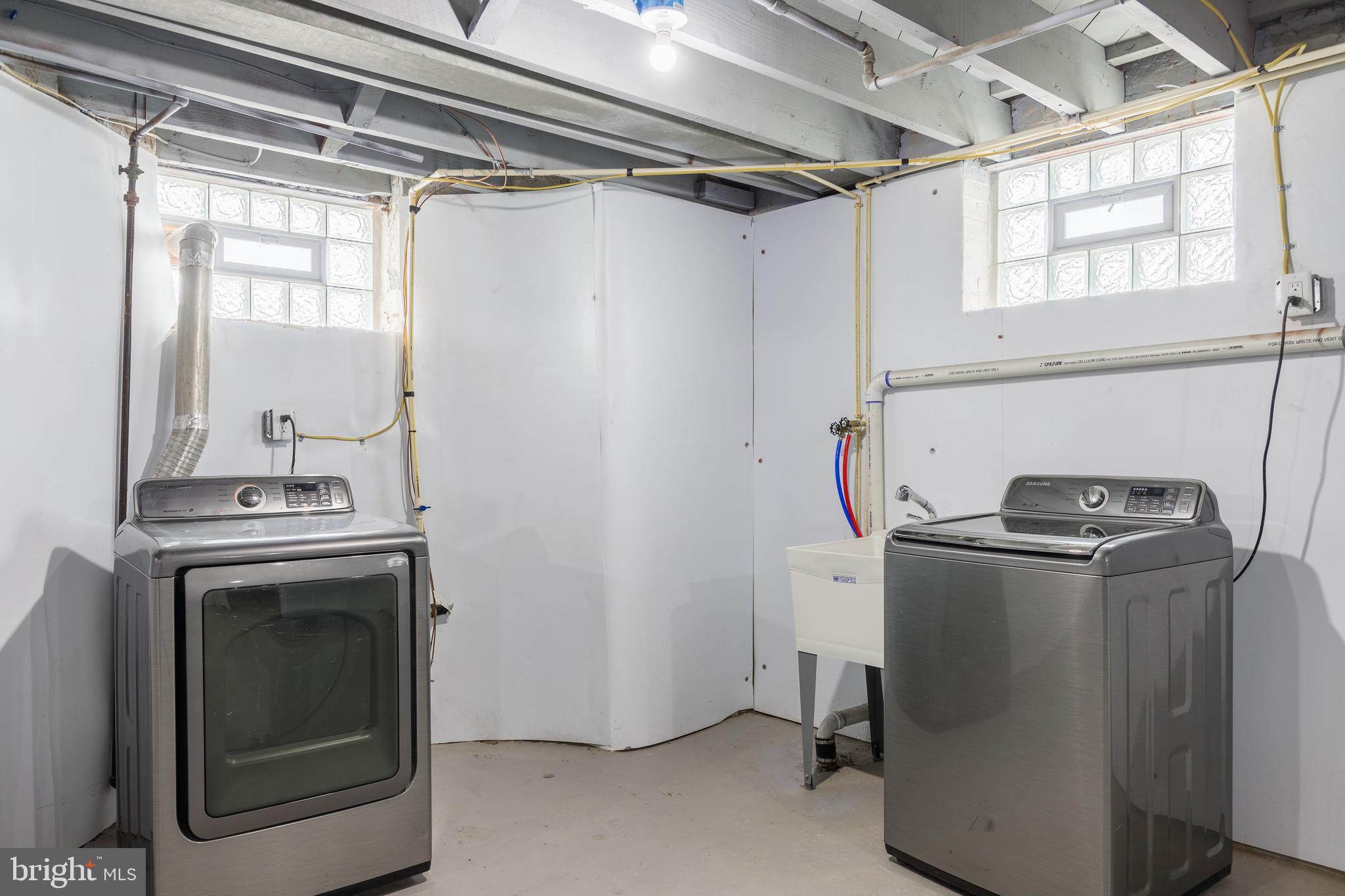 RAMBLEWOOD - Residential