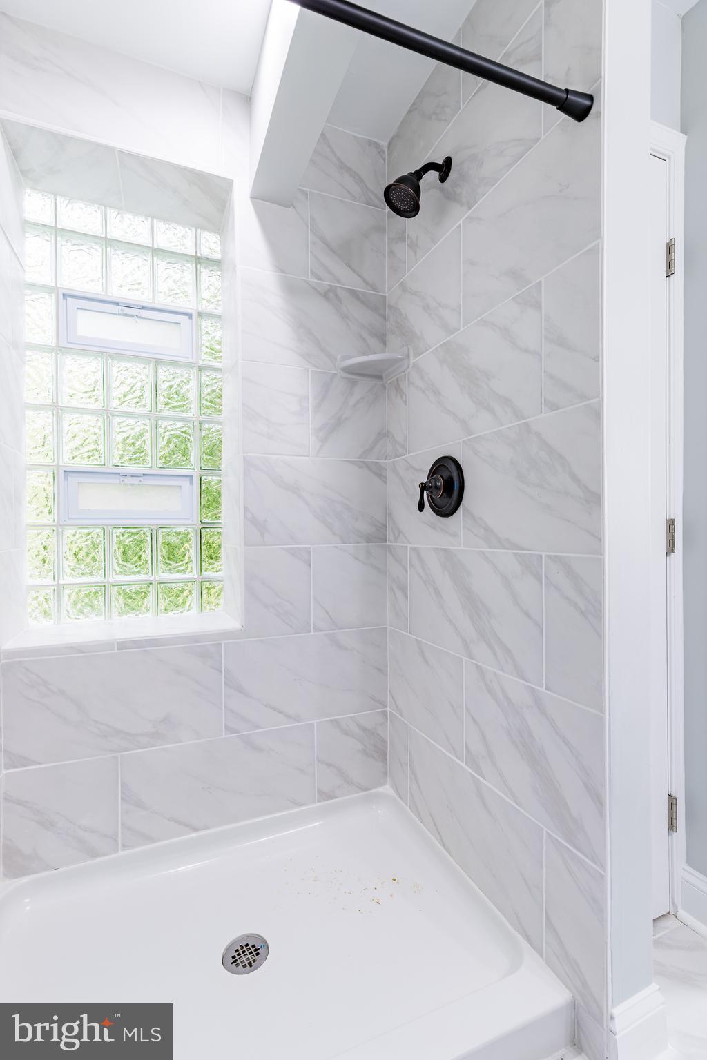 RAMBLEWOOD - Residential