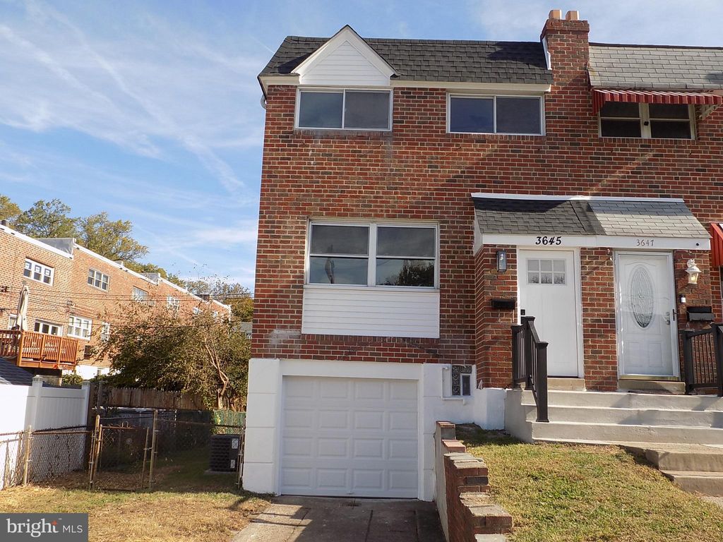 Photo of 3645 Academy Road, PHILADELPHIA, PA 19154 (MLS # PAPH2549432)
