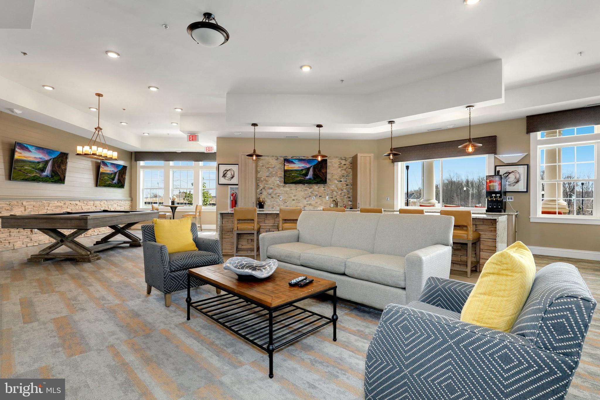 9144 FOX STREAM WAY