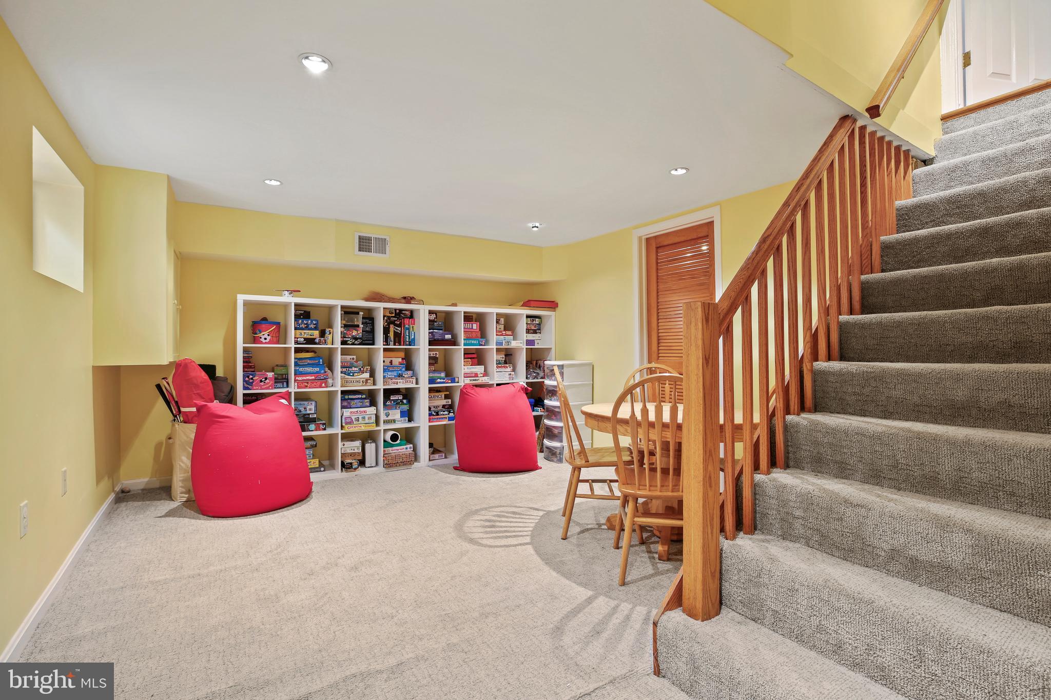 EDGEWOOD - Residential