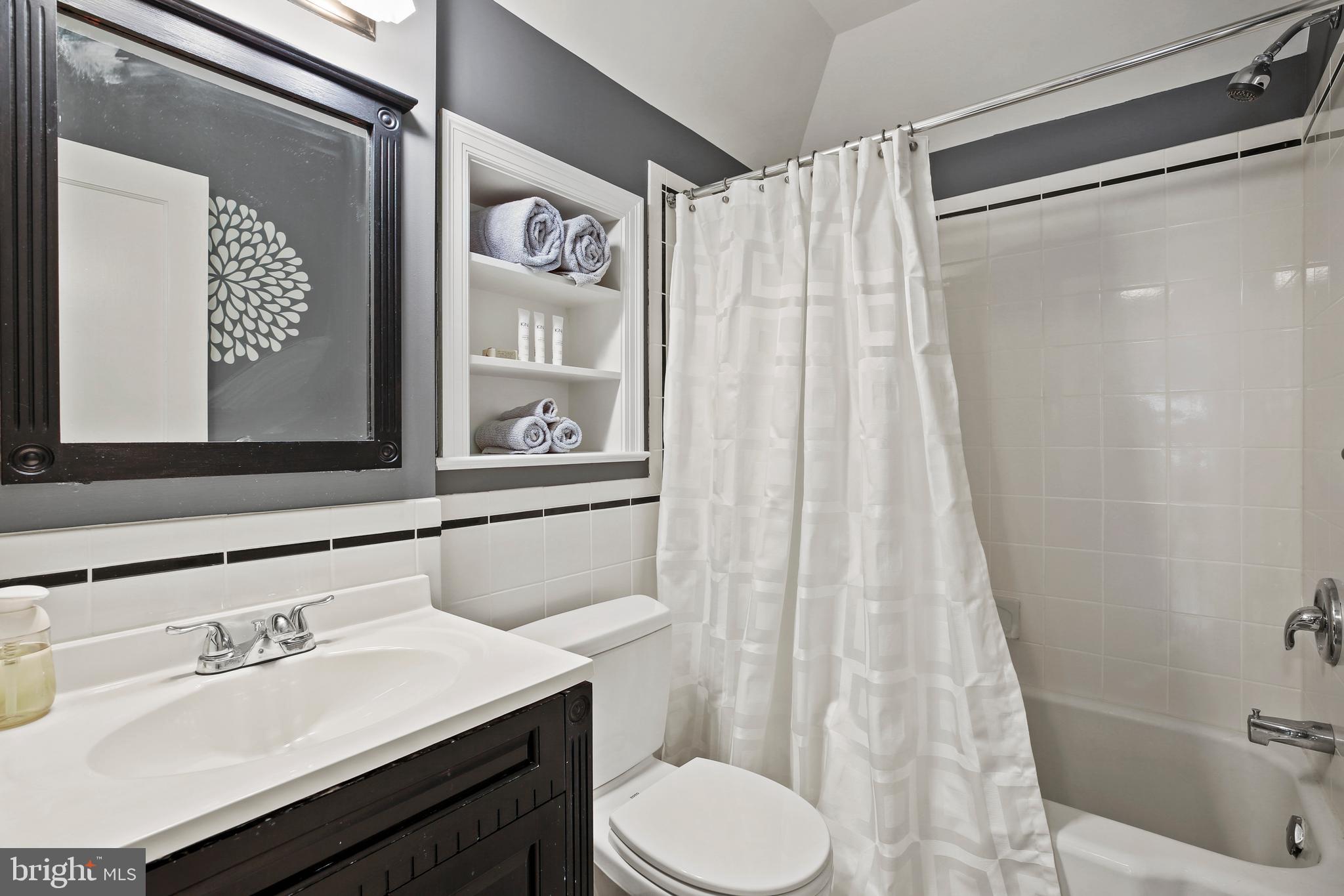 EDGEWOOD - Residential