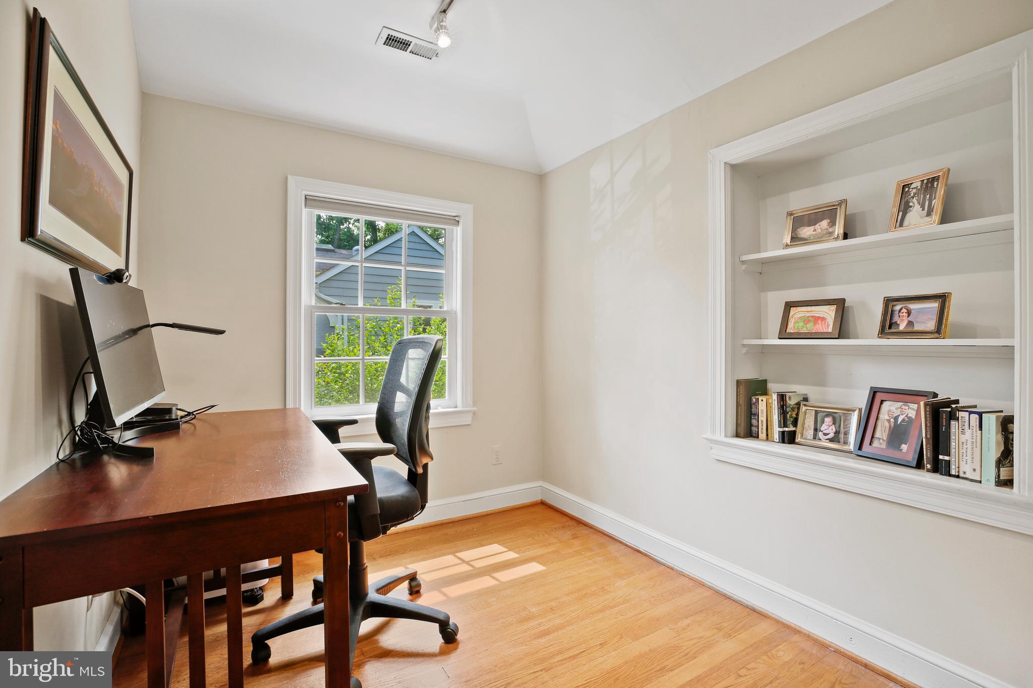 EDGEWOOD - Residential