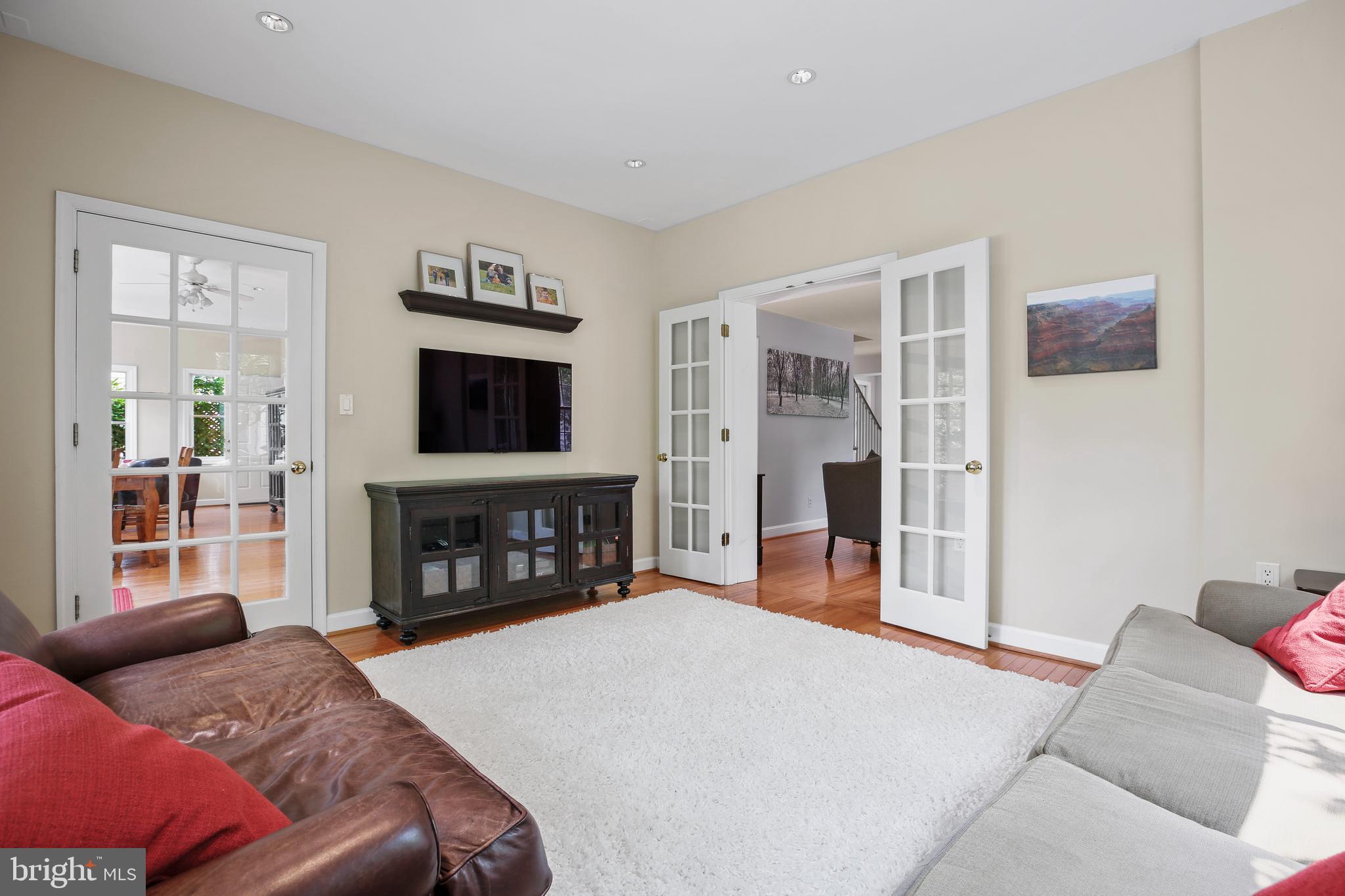 EDGEWOOD - Residential