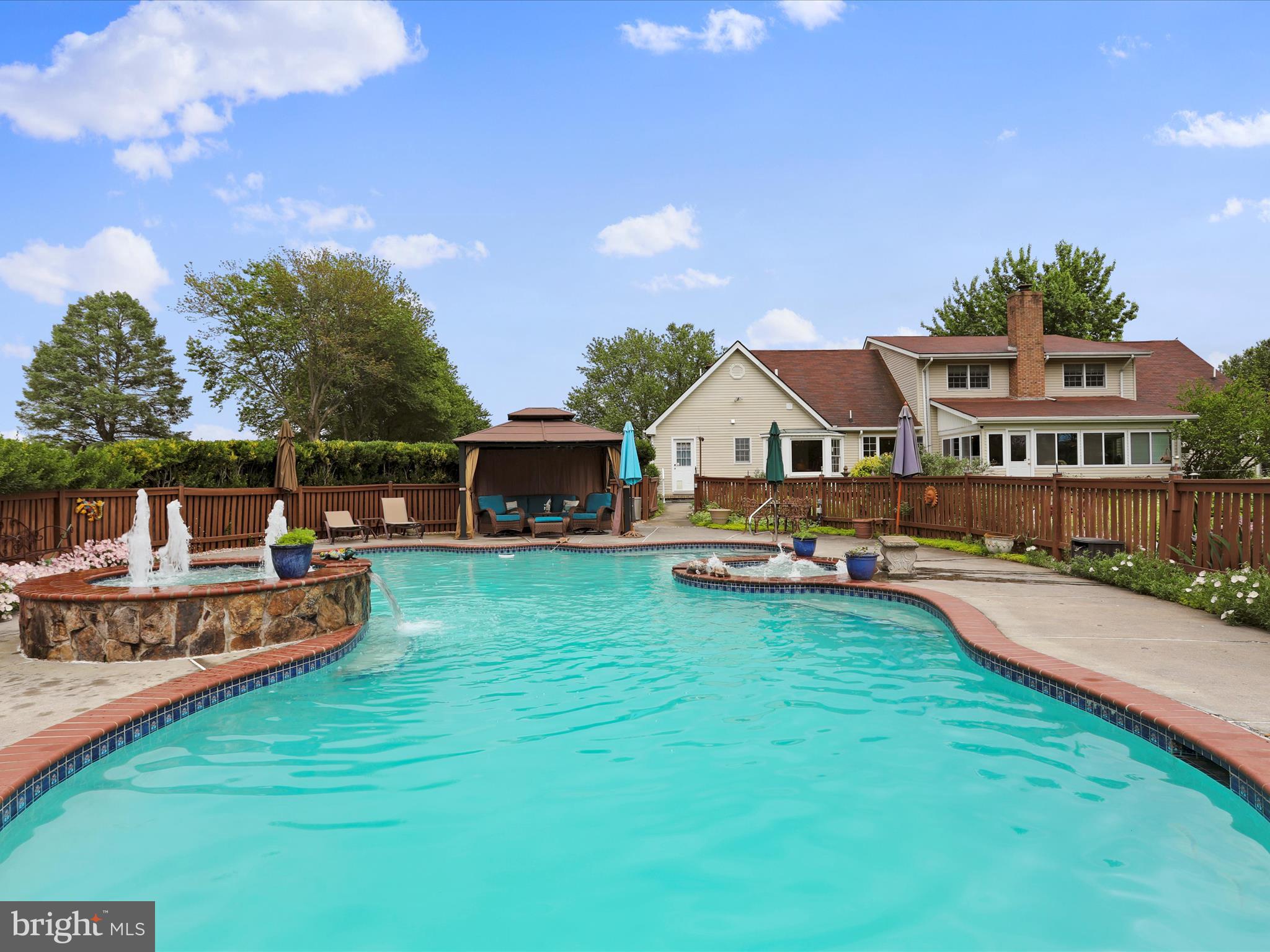 OAKLAND HEIGHTS - Residential