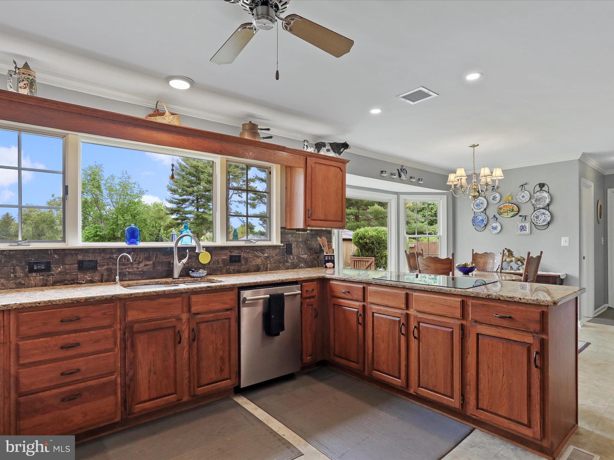 OAKLAND HEIGHTS - Residential